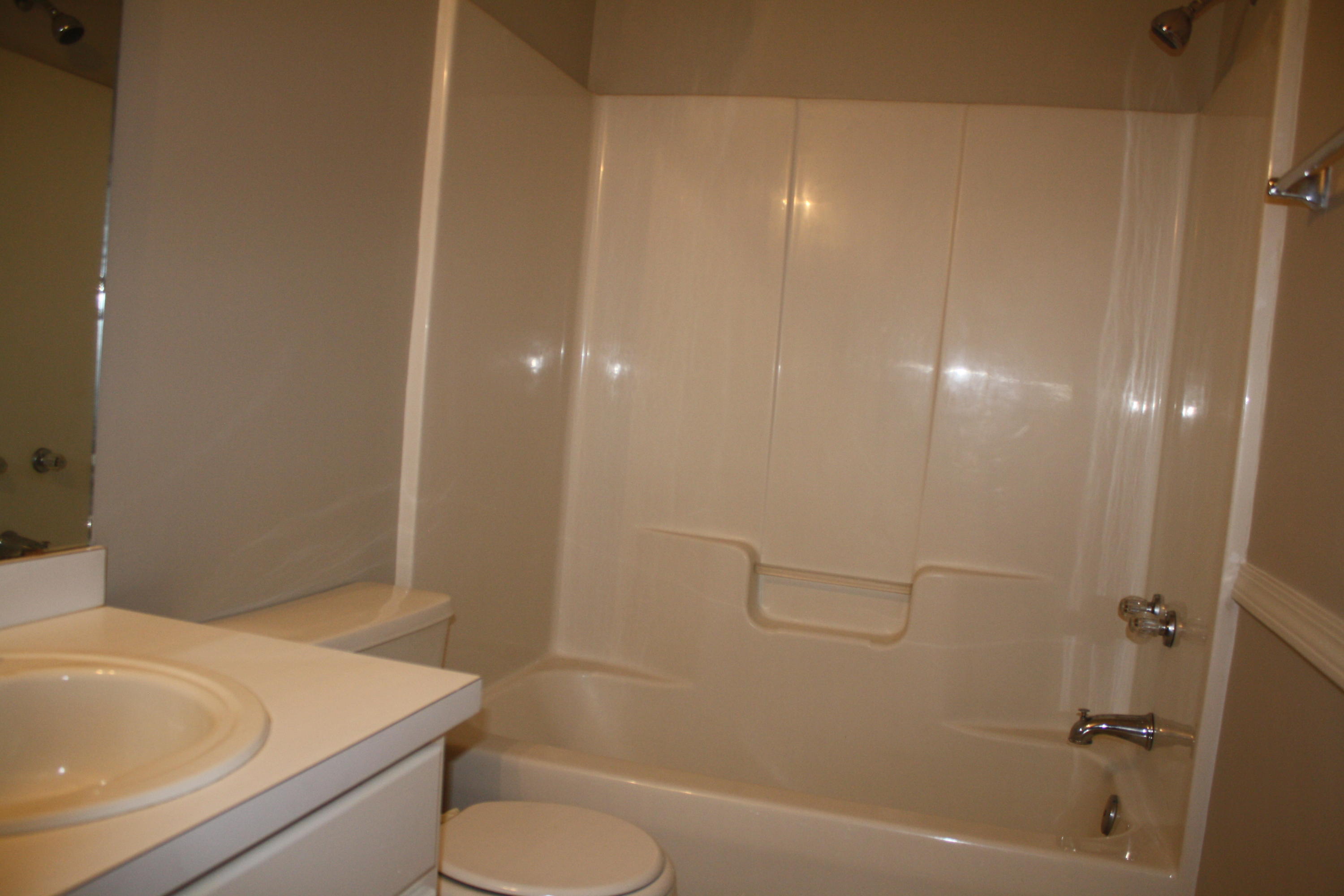 SCHNEIDER DRIVE T/H - Residential