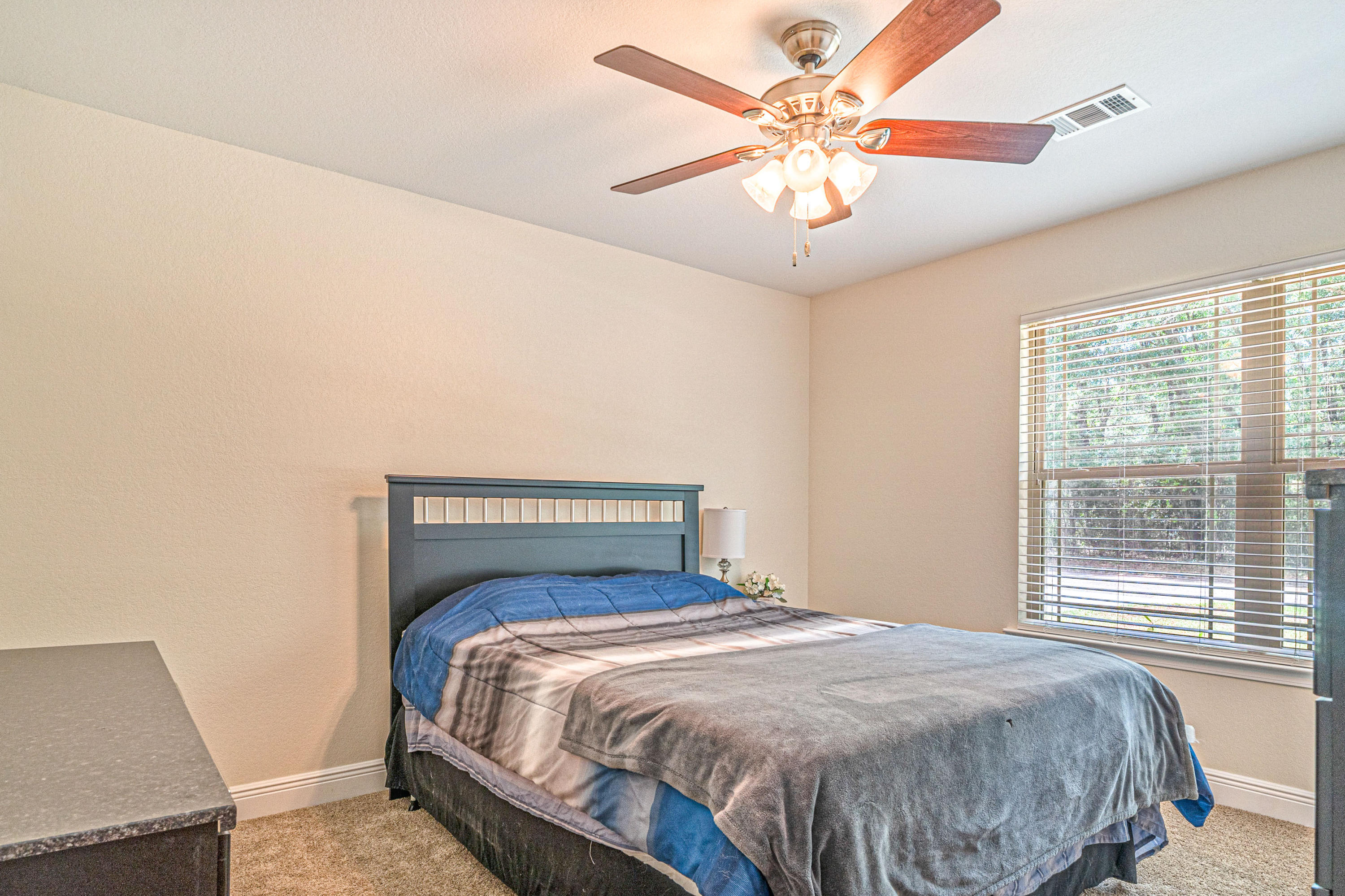 CRESTVIEW MANOR - Residential