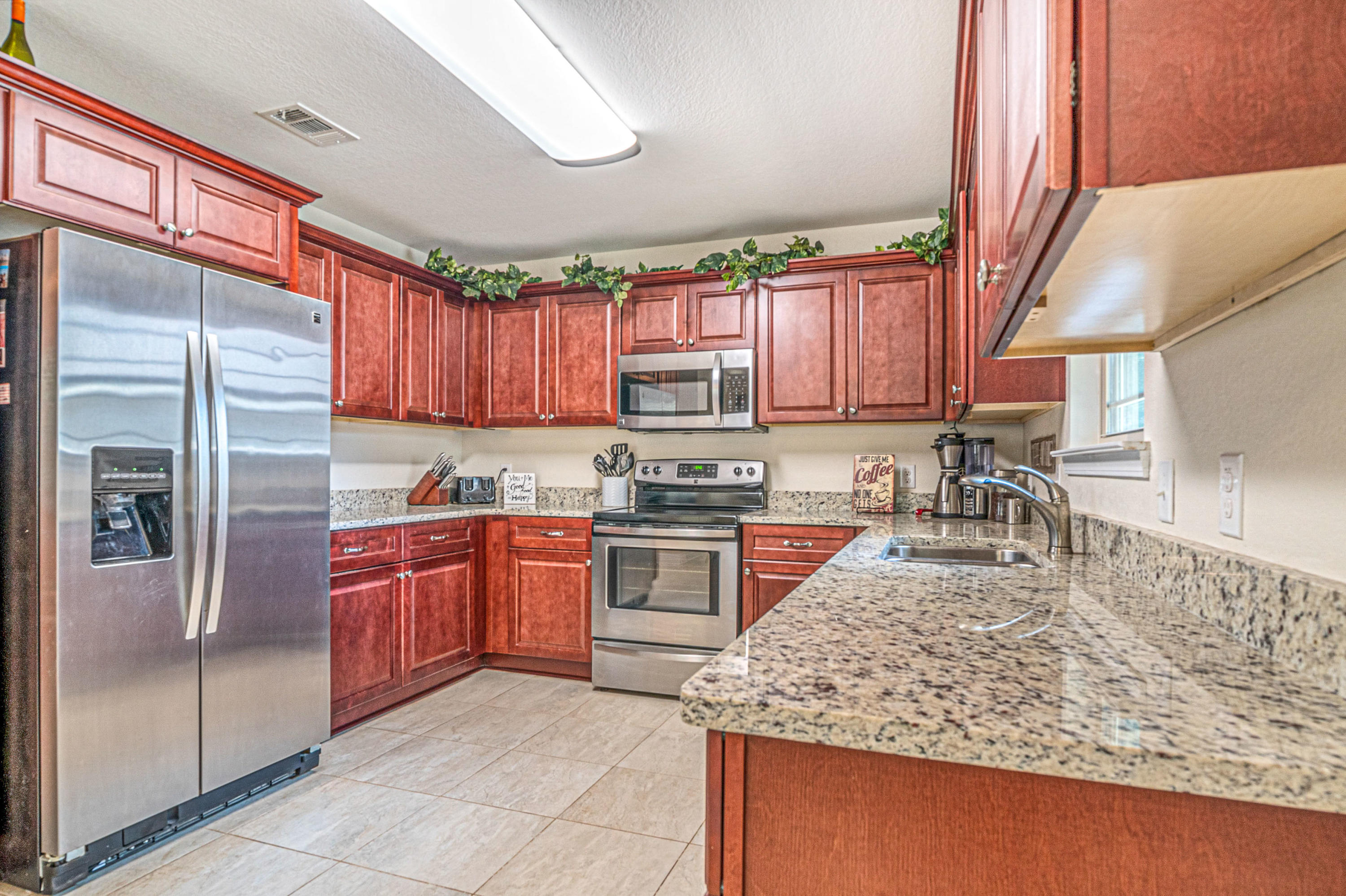 CRESTVIEW MANOR - Residential