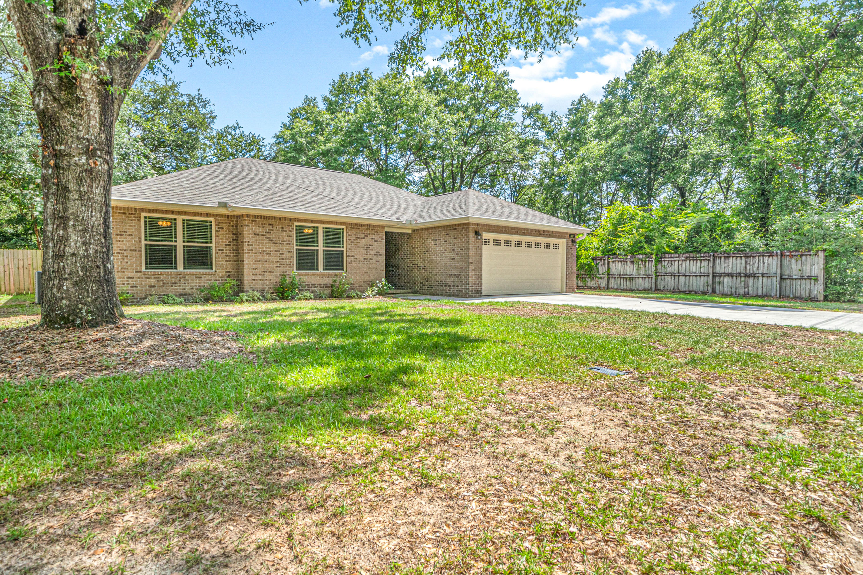 CRESTVIEW MANOR - Residential