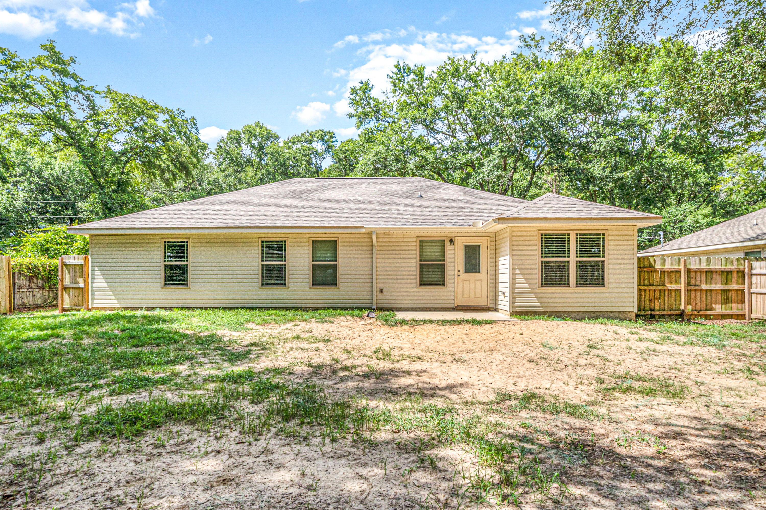 CRESTVIEW MANOR - Residential