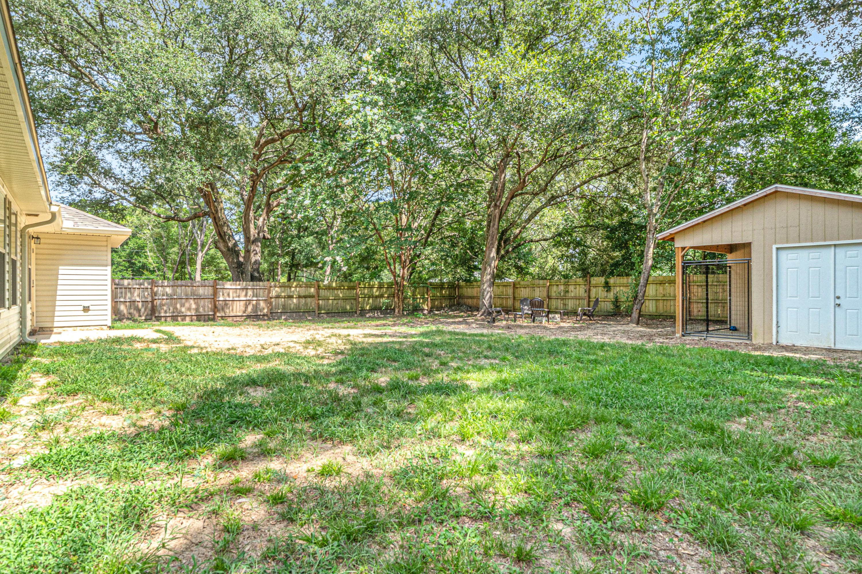 CRESTVIEW MANOR - Residential