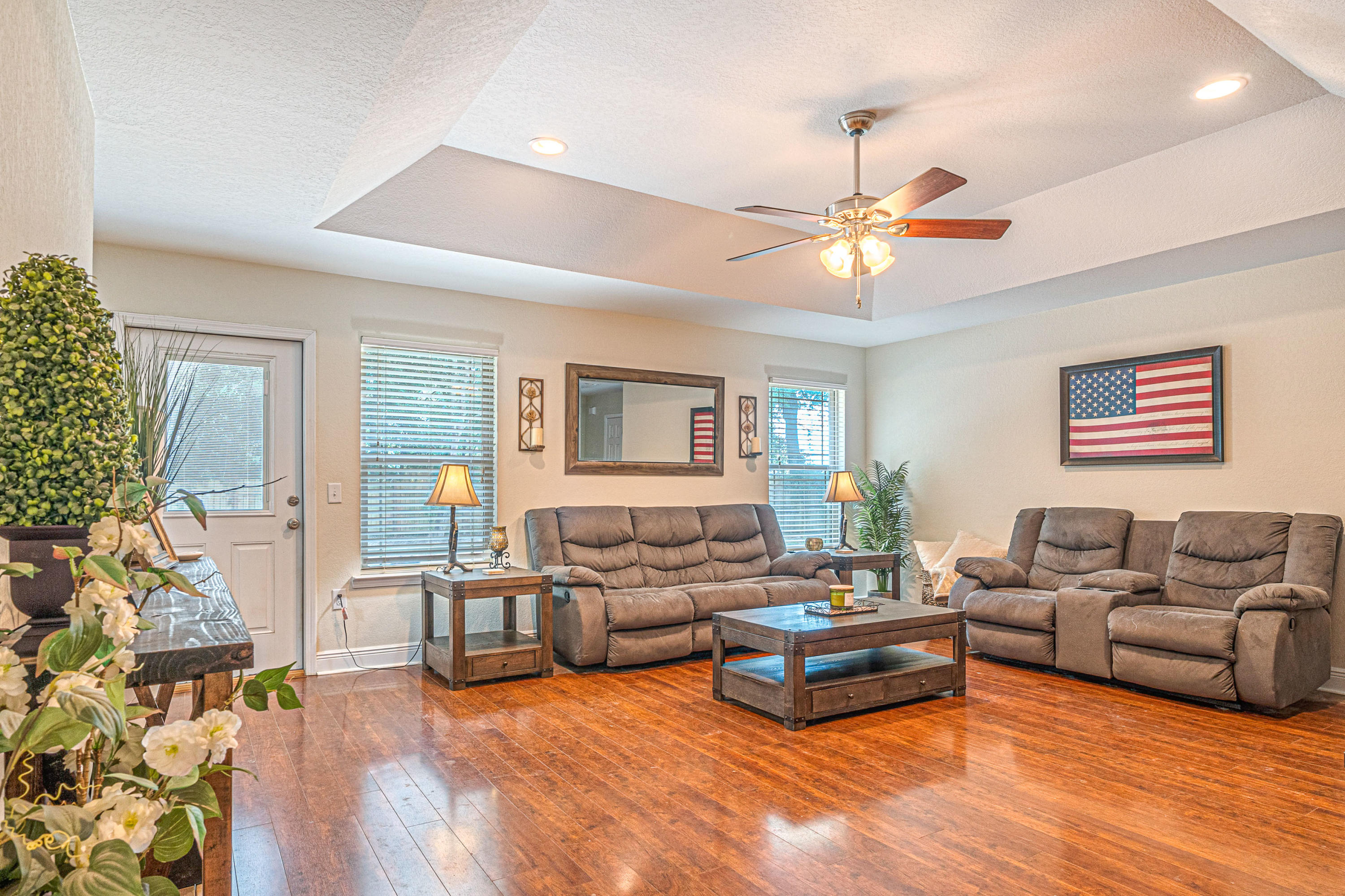 CRESTVIEW MANOR - Residential