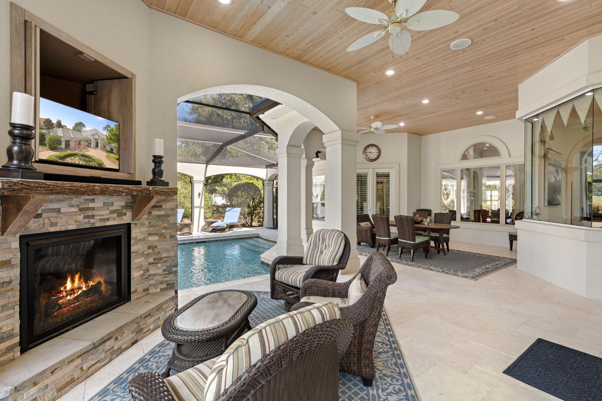 BURNT PINE - Residential