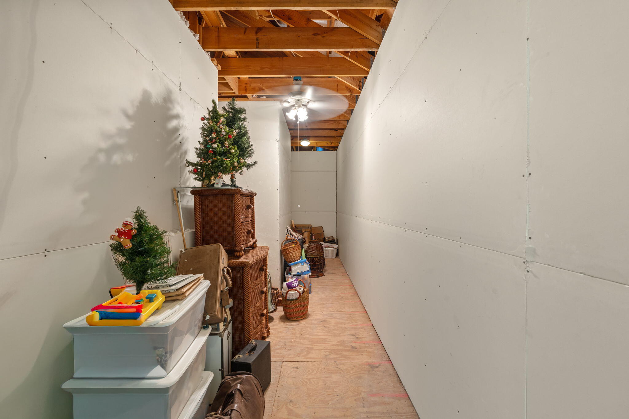 BURNT PINE - Residential