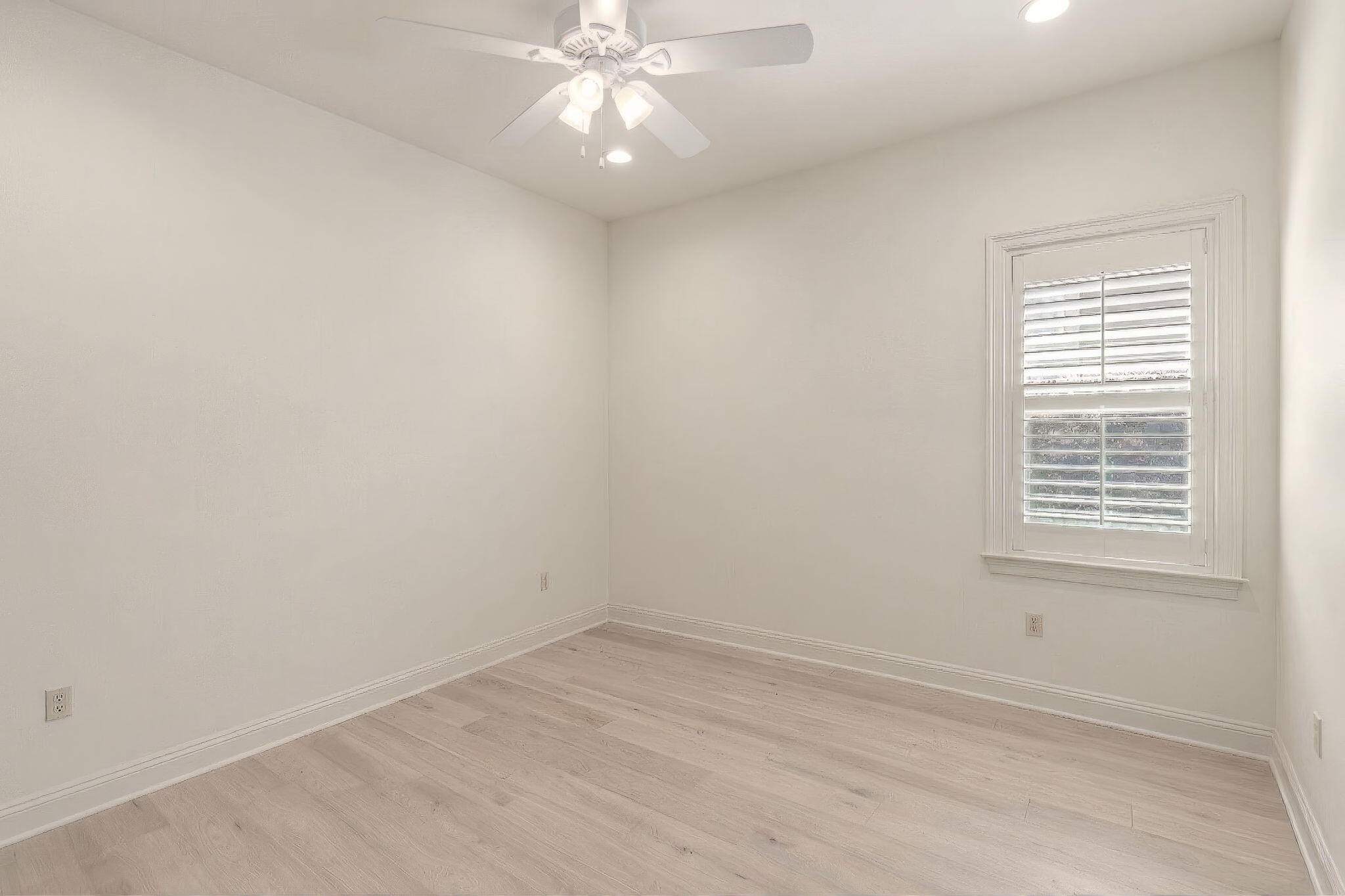 BURNT PINE - Residential