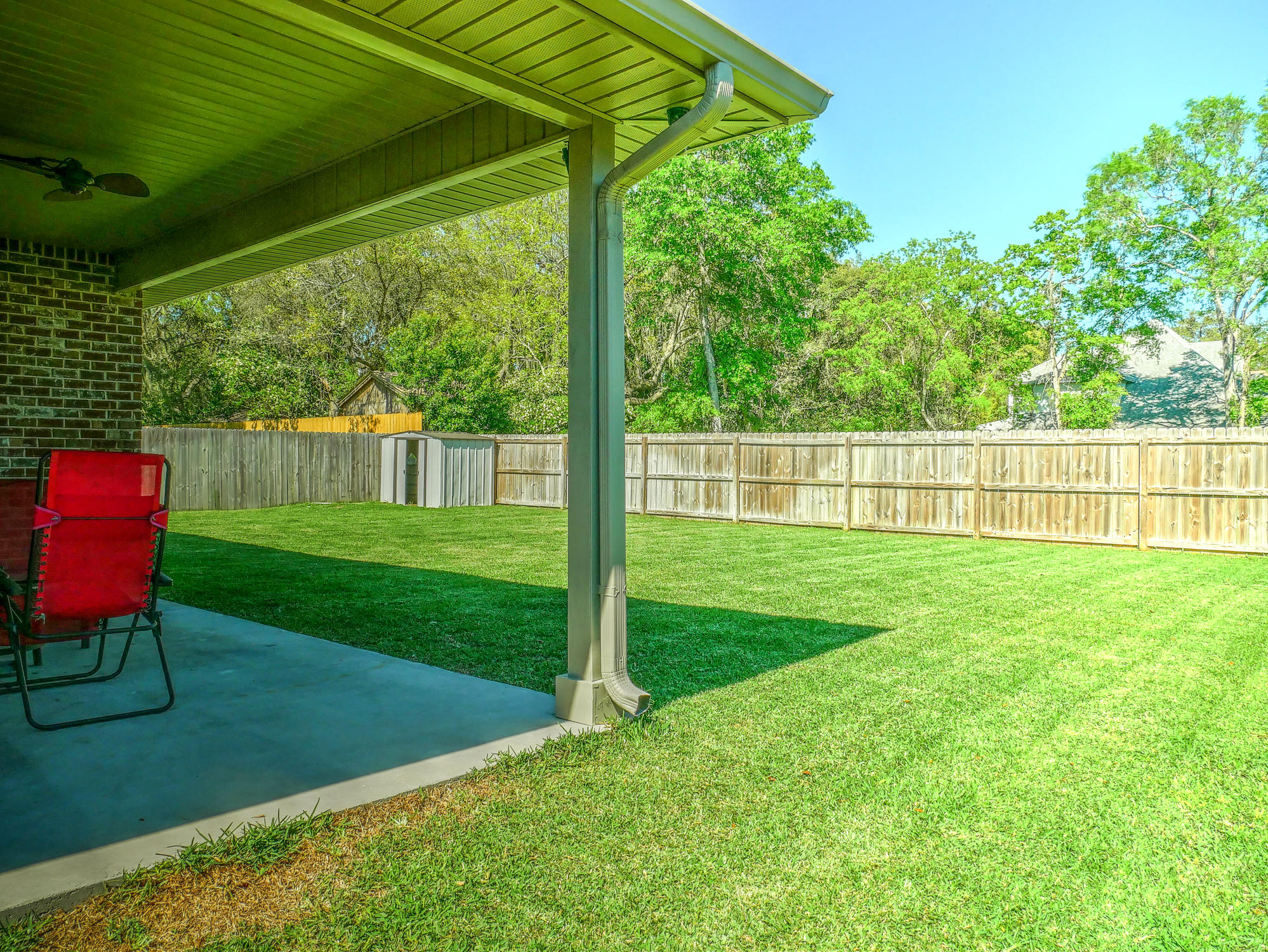 WOODLAND SHORES - Residential