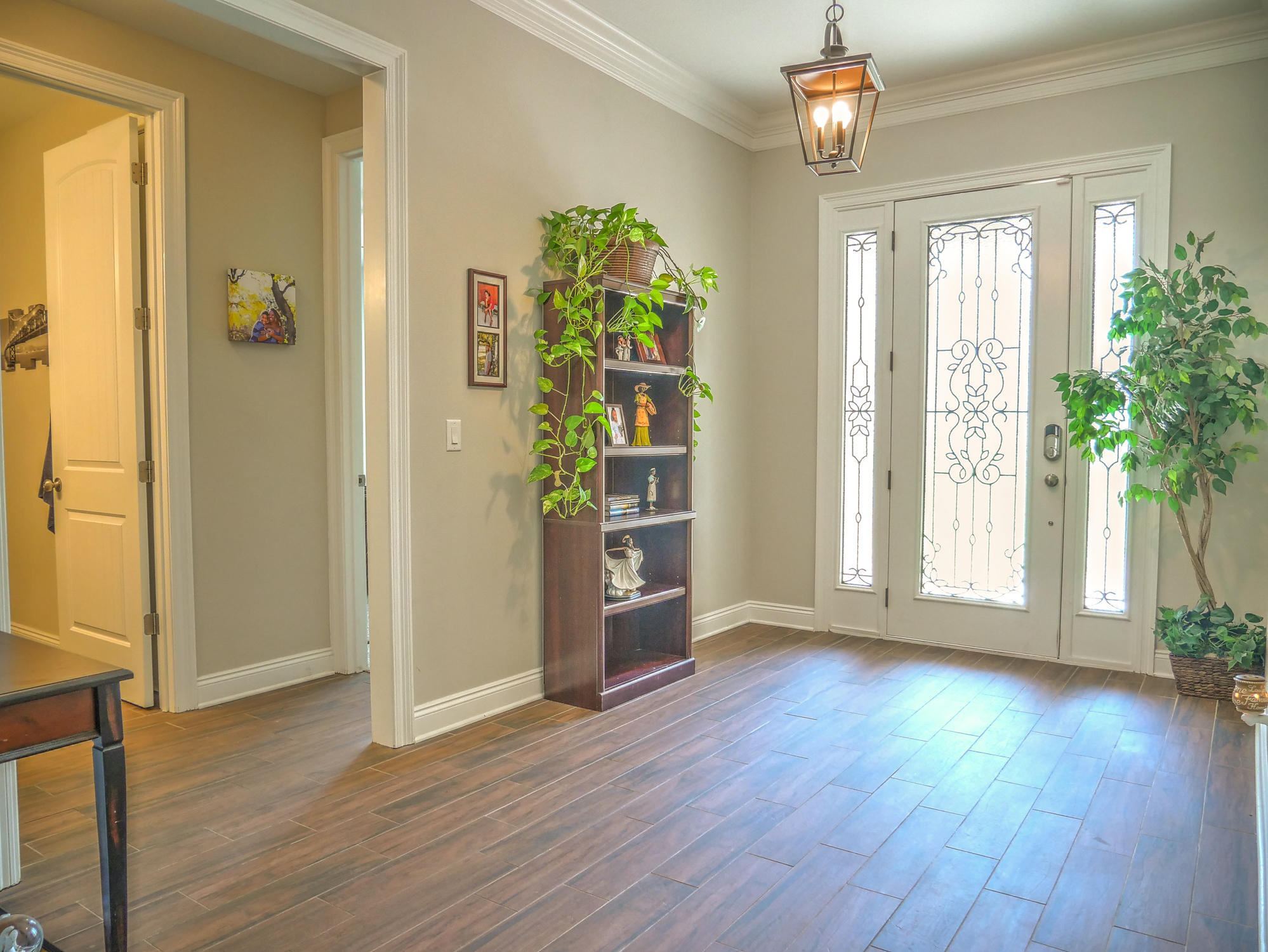 WOODLAND SHORES - Residential