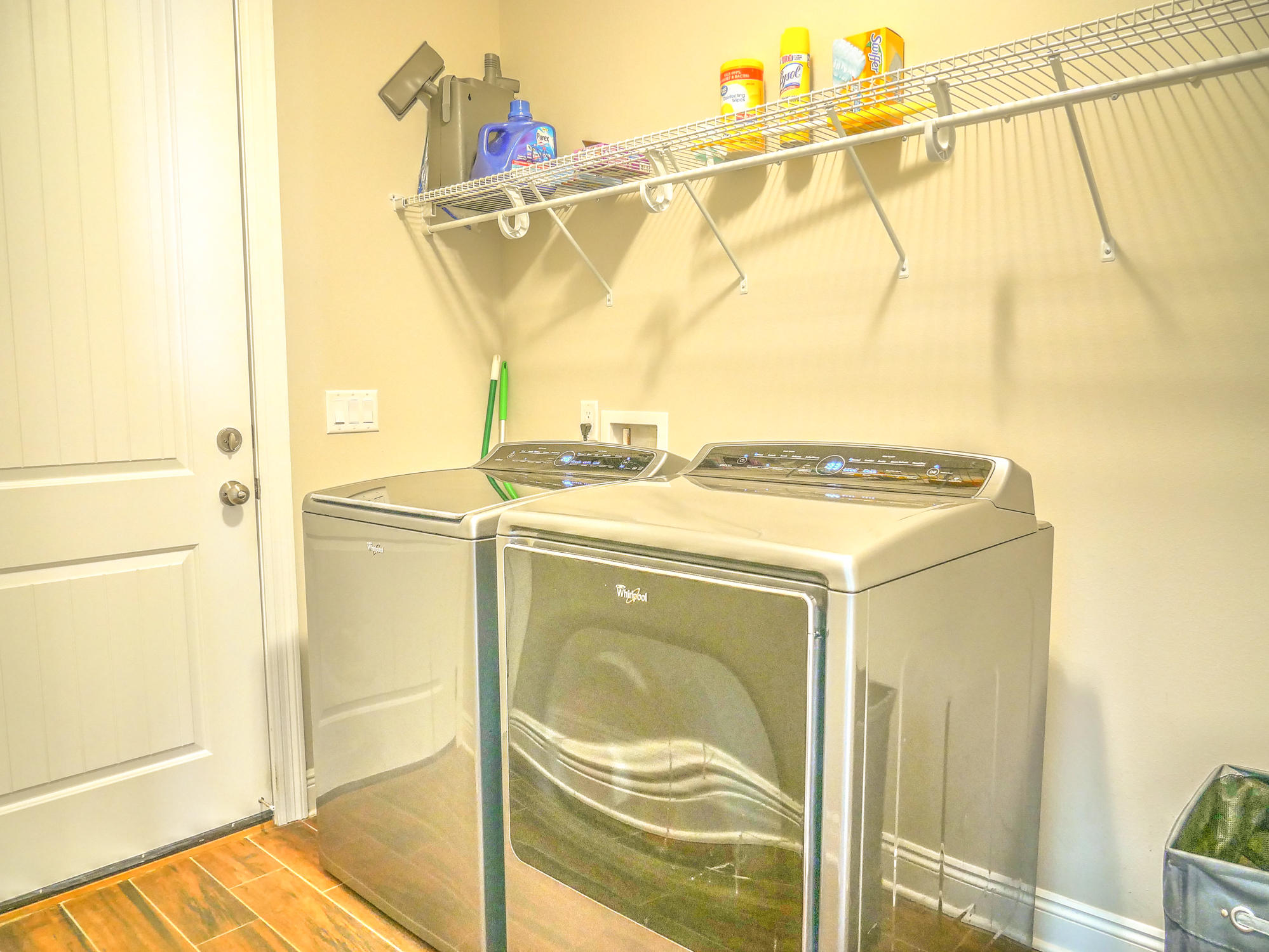 WOODLAND SHORES - Residential