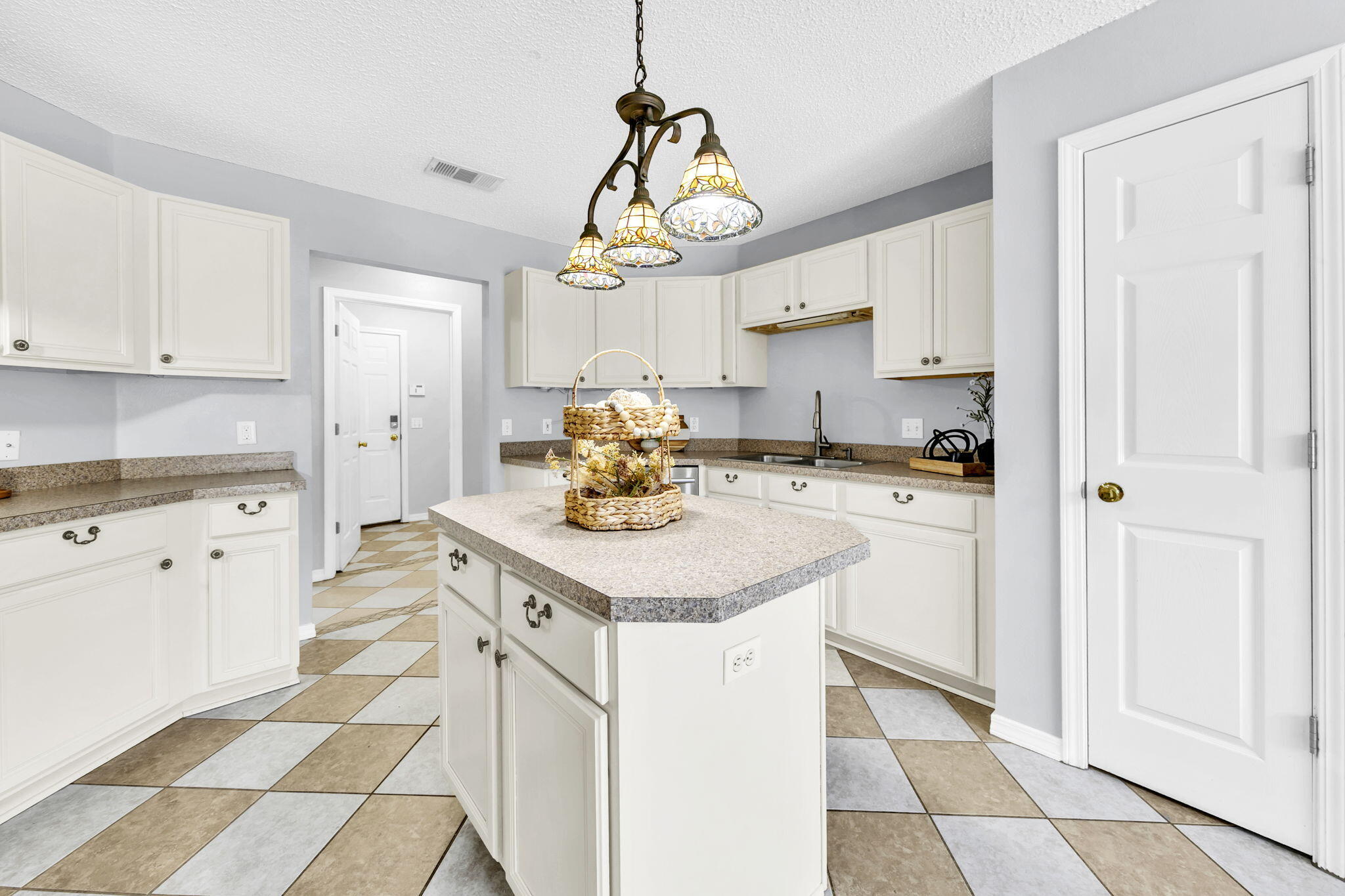 NORTHVIEW ESTATES 5TH ADDN - Residential