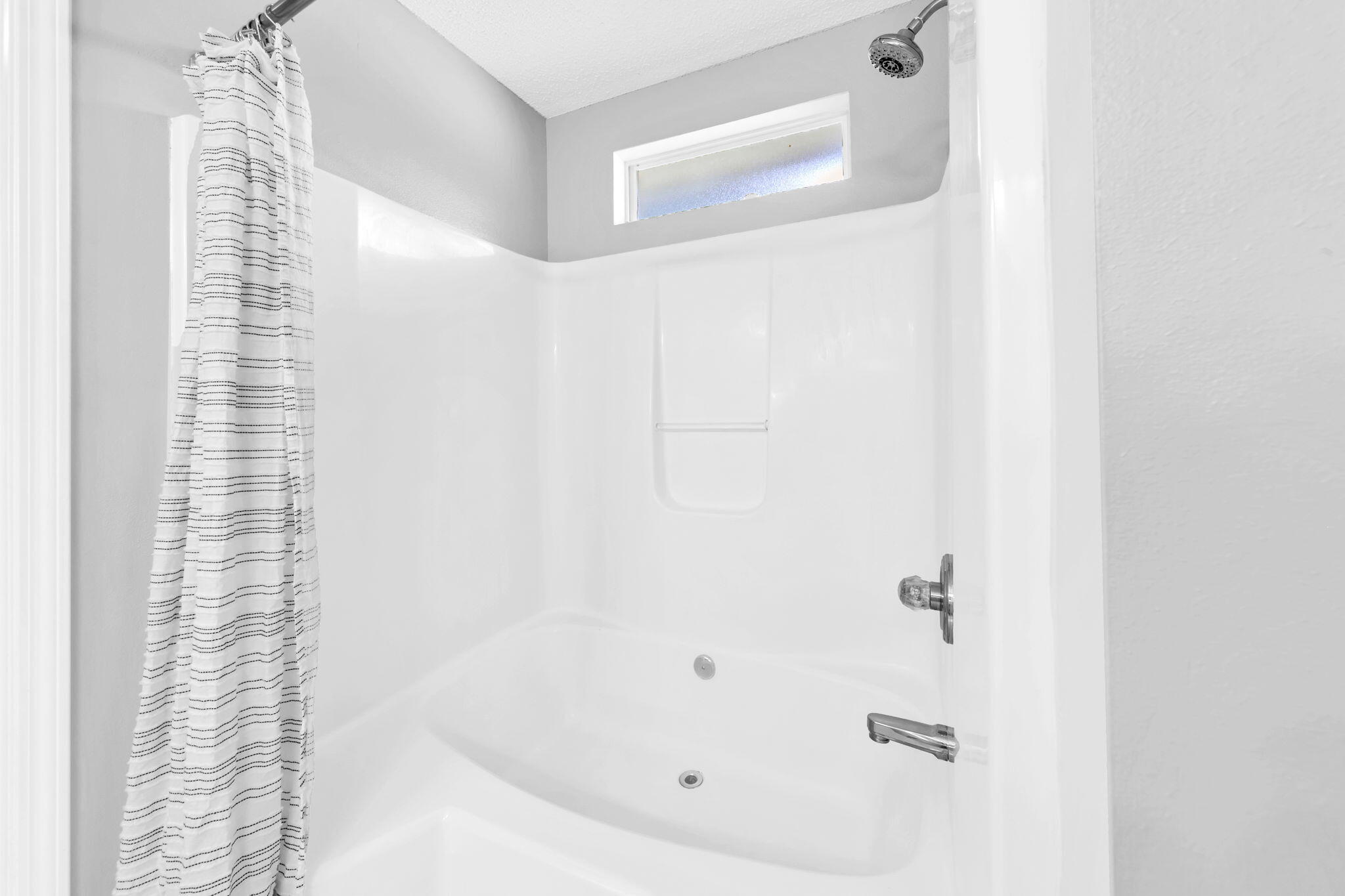 NORTHVIEW ESTATES 5TH ADDN - Residential