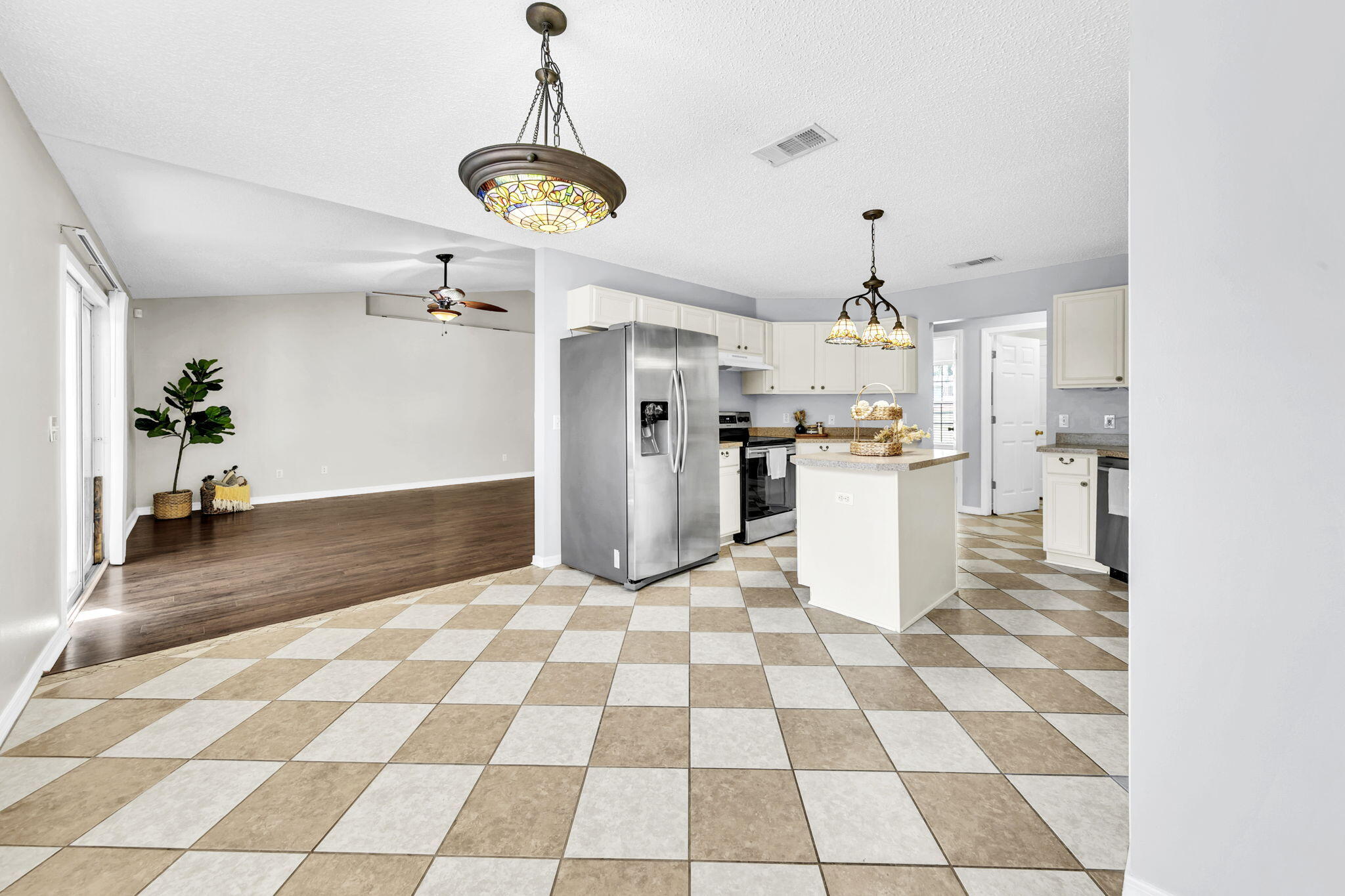 NORTHVIEW ESTATES 5TH ADDN - Residential