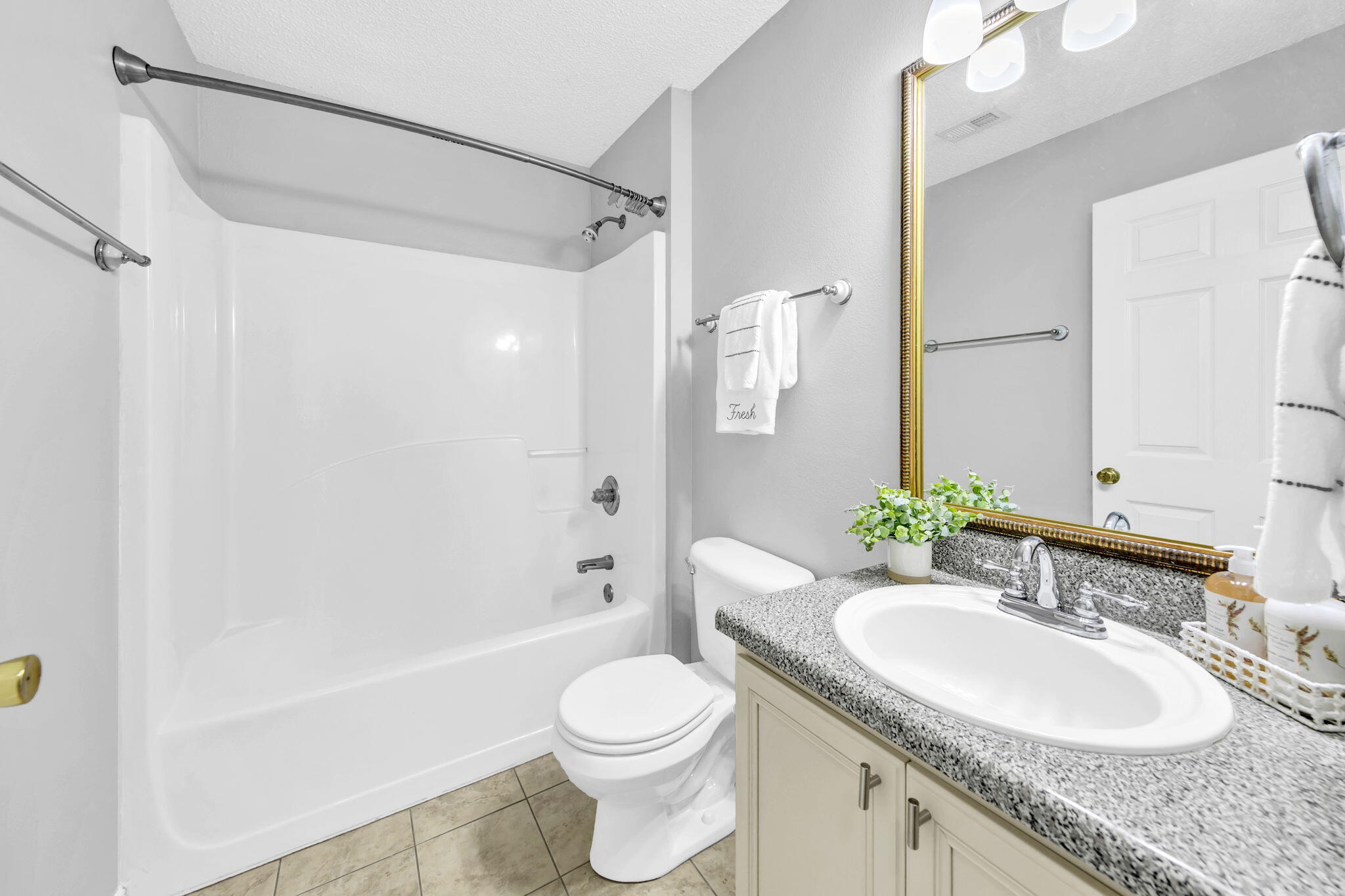 NORTHVIEW ESTATES 5TH ADDN - Residential