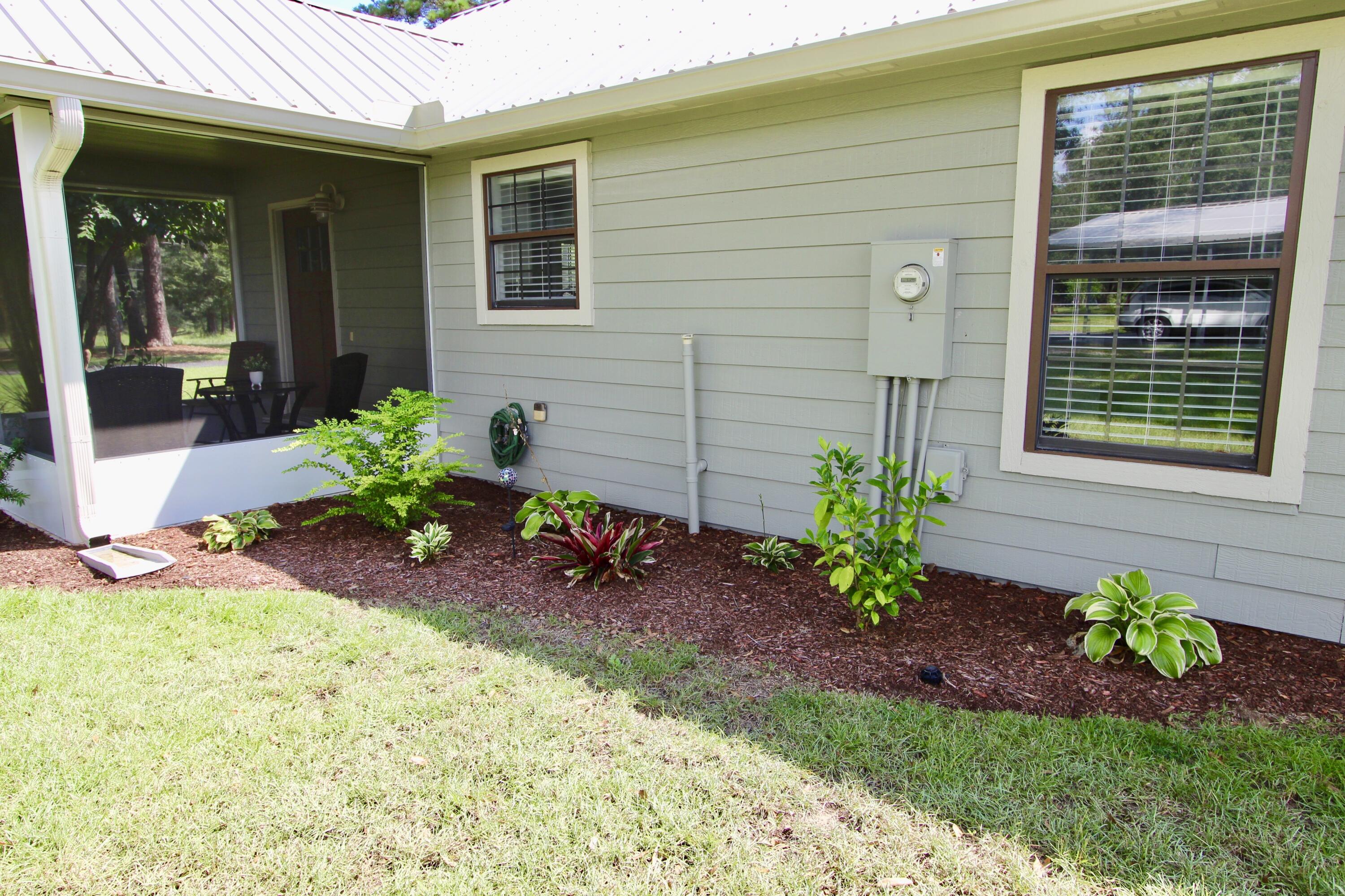 NO RECORDED SUBDIVISION - Residential