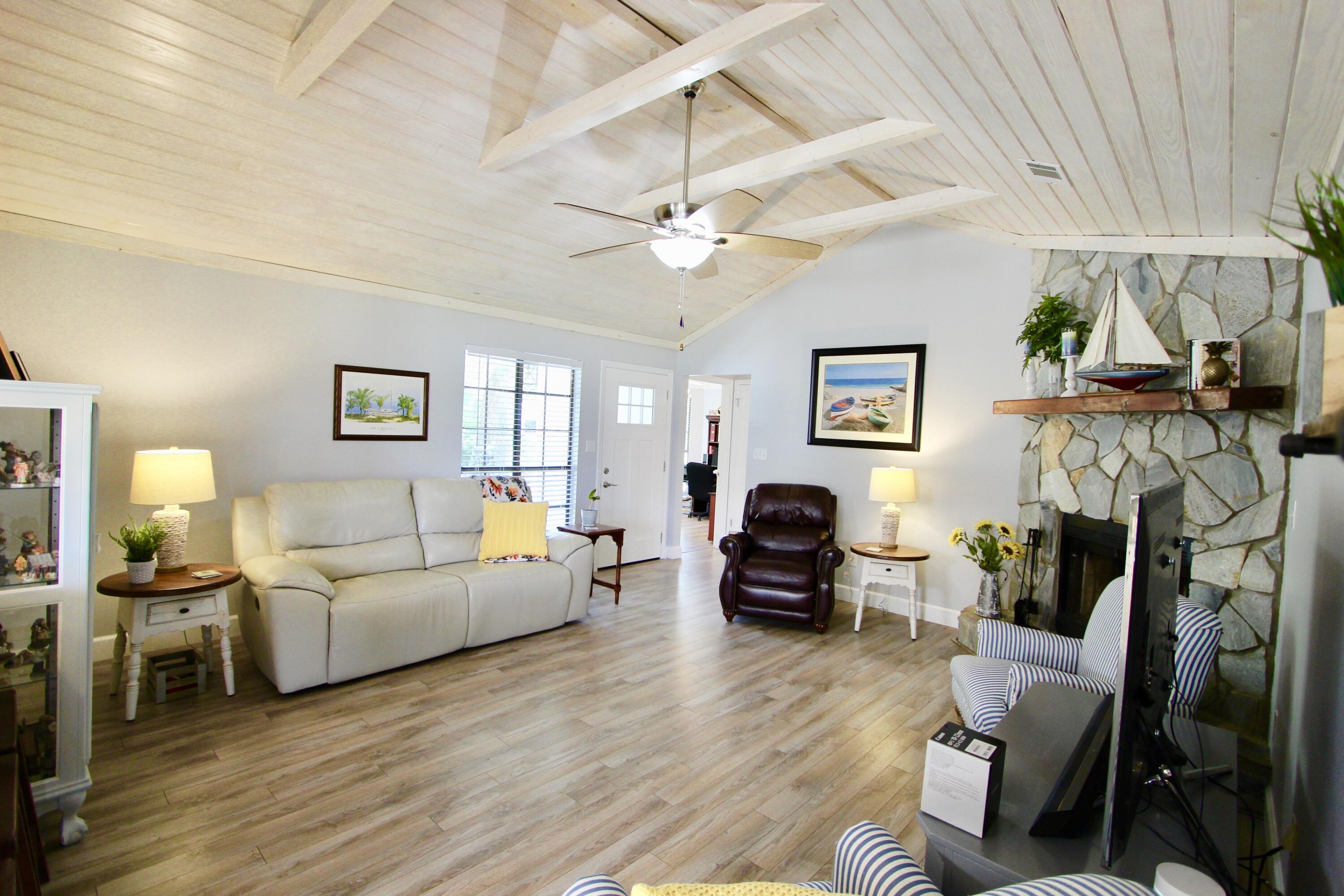 NO RECORDED SUBDIVISION - Residential