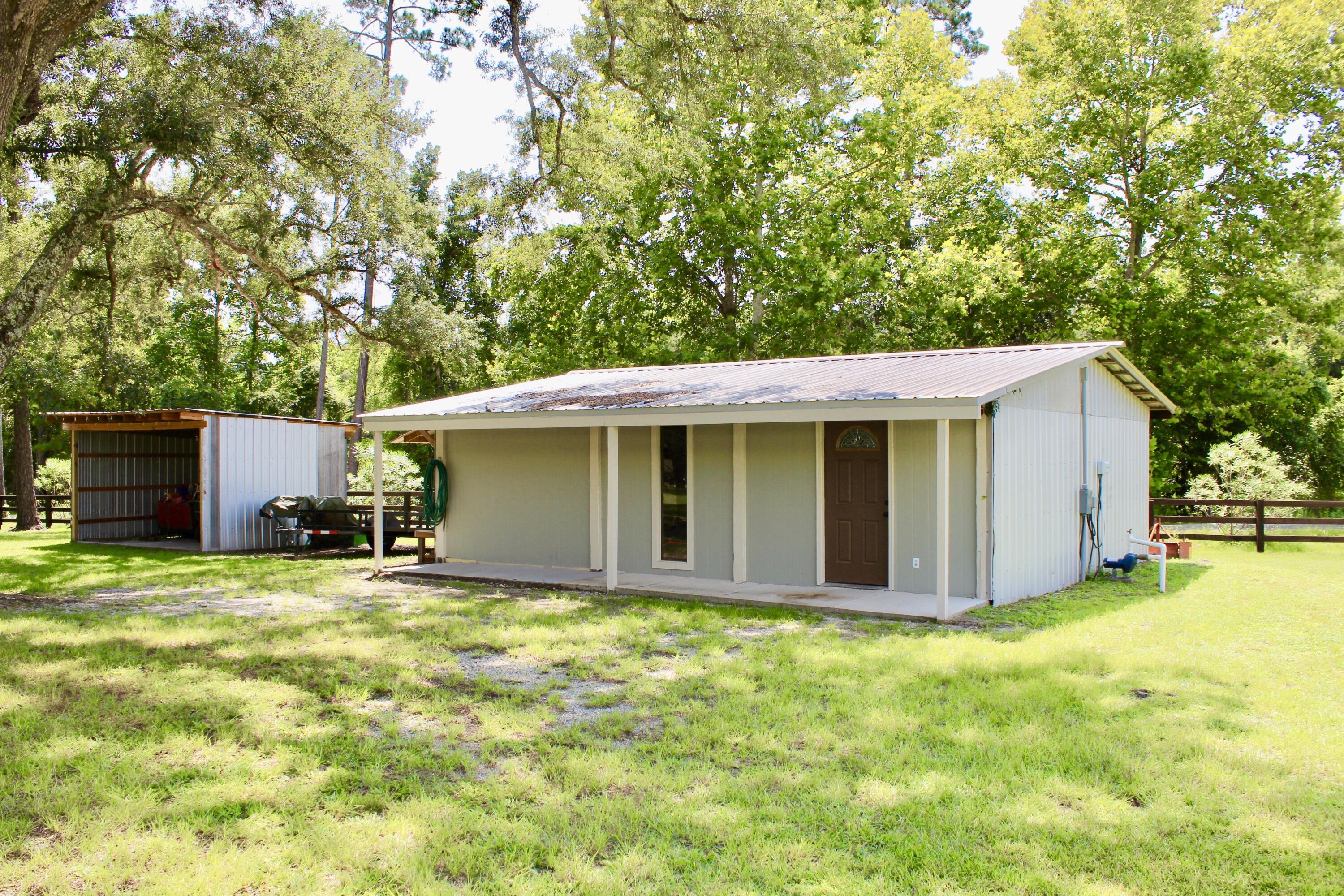 NO RECORDED SUBDIVISION - Residential