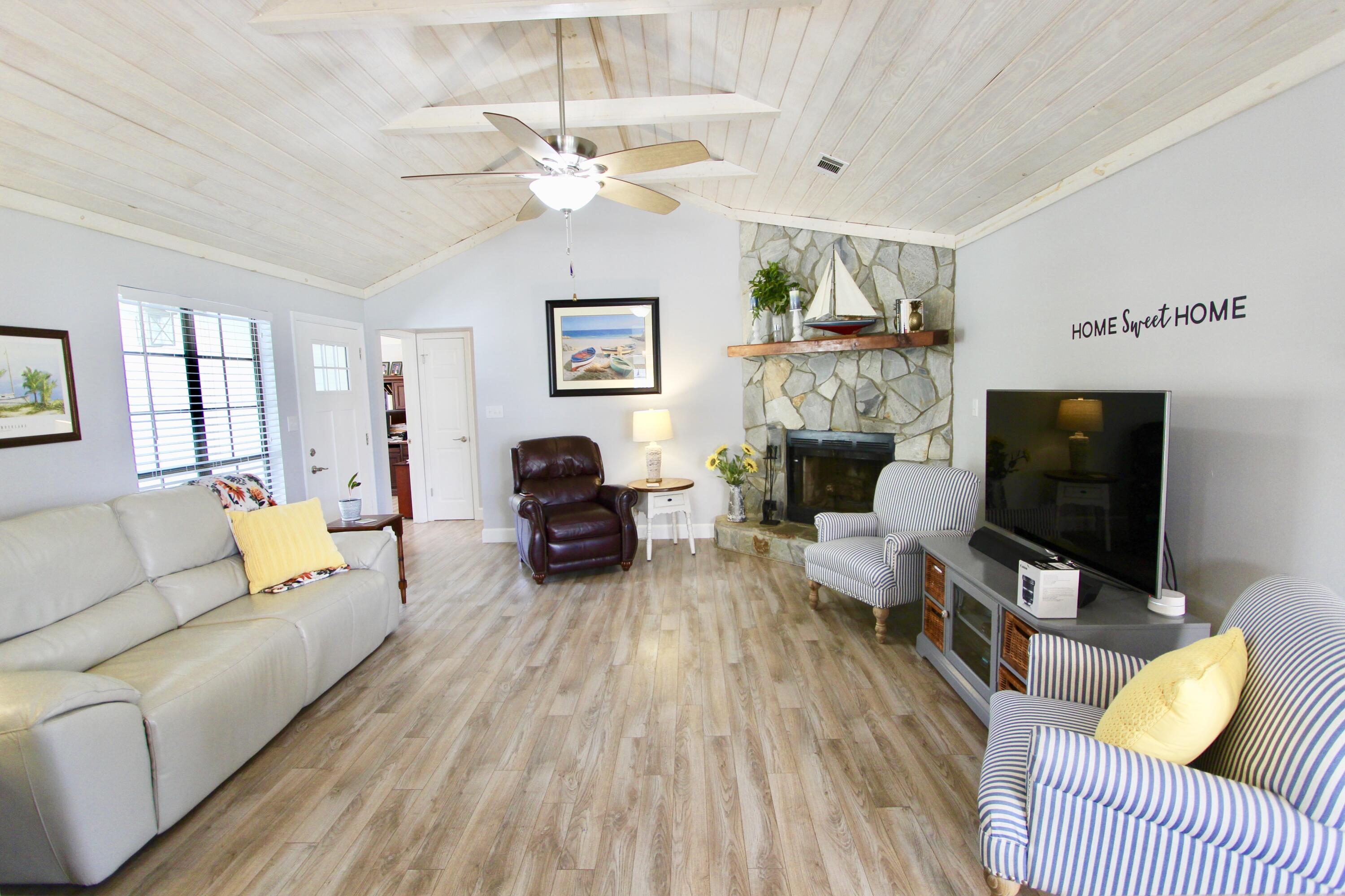 NO RECORDED SUBDIVISION - Residential