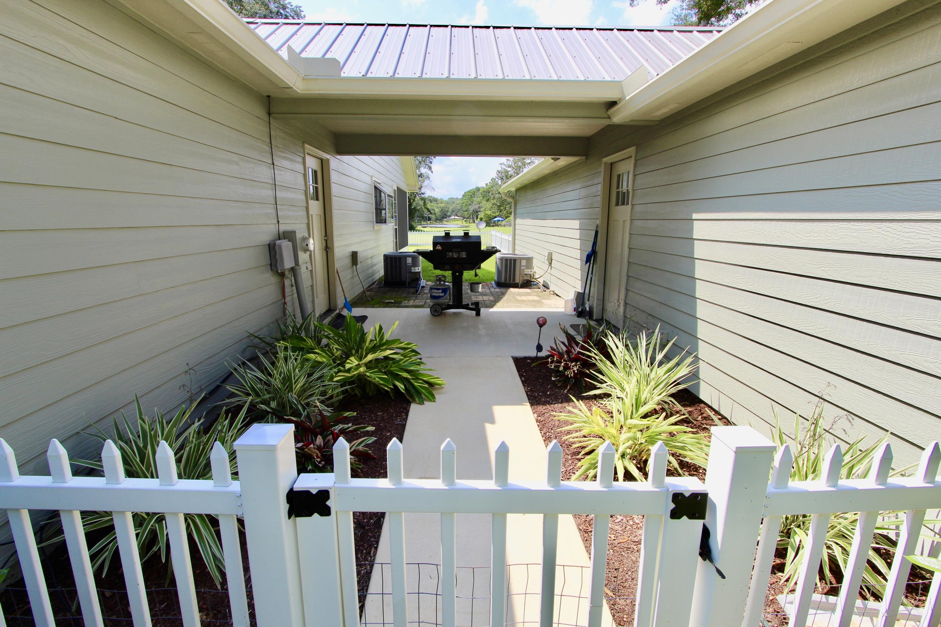 NO RECORDED SUBDIVISION - Residential