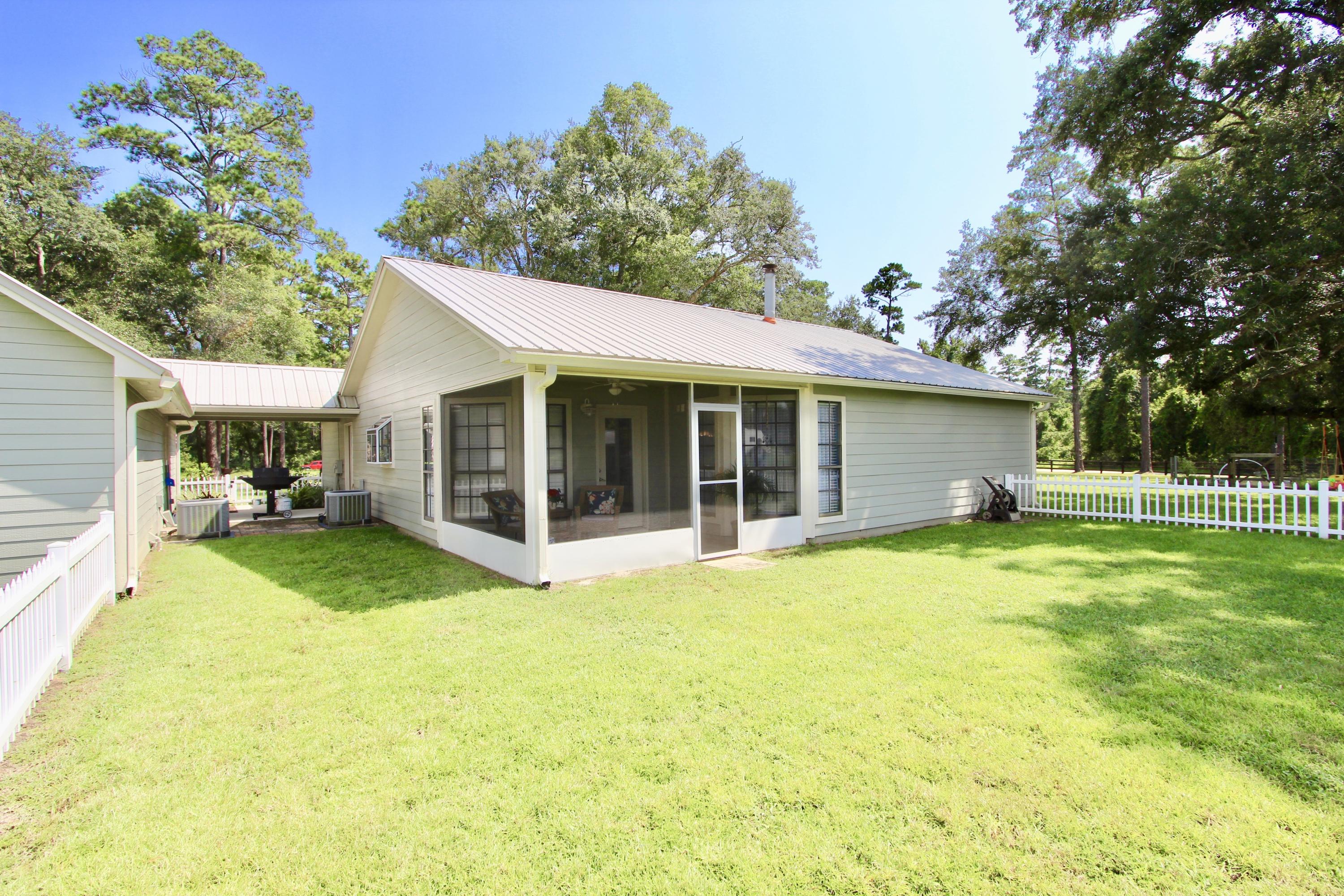 NO RECORDED SUBDIVISION - Residential