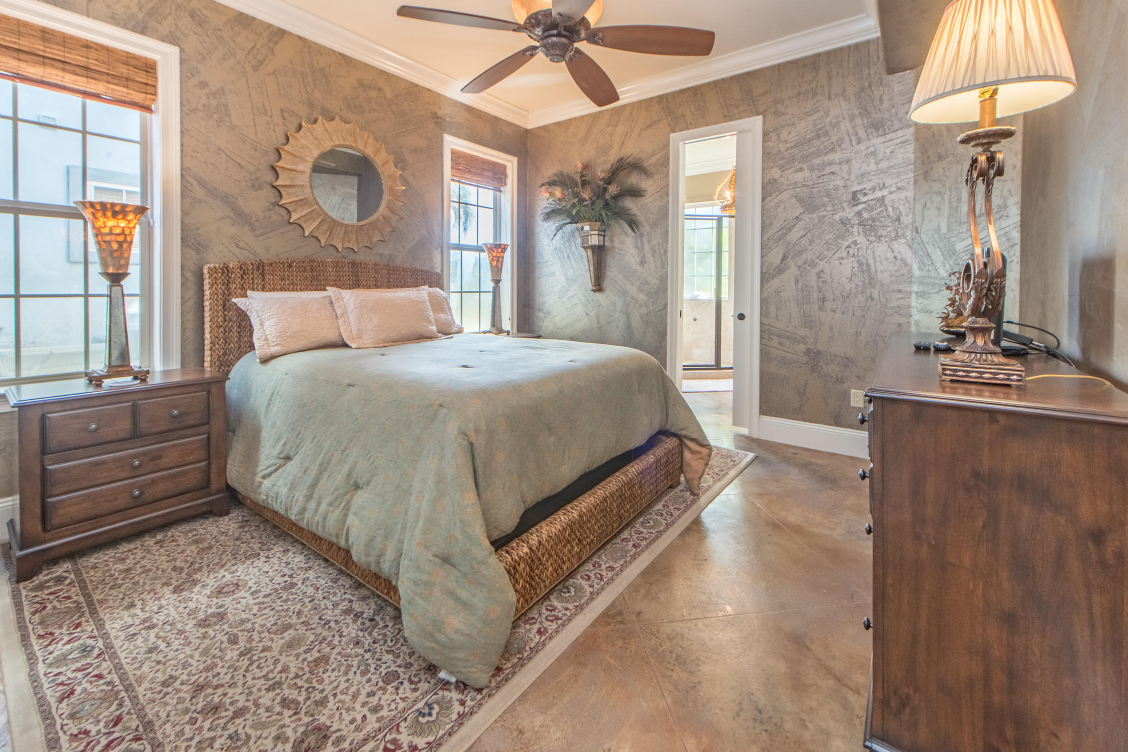 SAINT TROPEZ - Residential