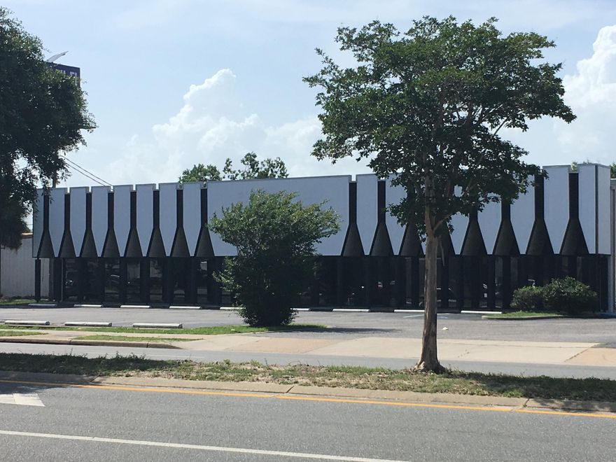 Located one block from Publix and across the street from Kentucky Fried Chick, Chili's, and Dunkin Donuts. Very flexible building with high ceilings, 6 offices, break room, and bathroom in the rear of the building. Loading docks are at the rear of the building.