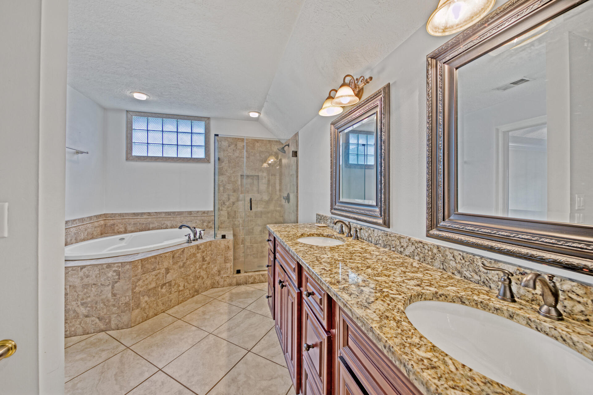 PARISH POINT - Residential