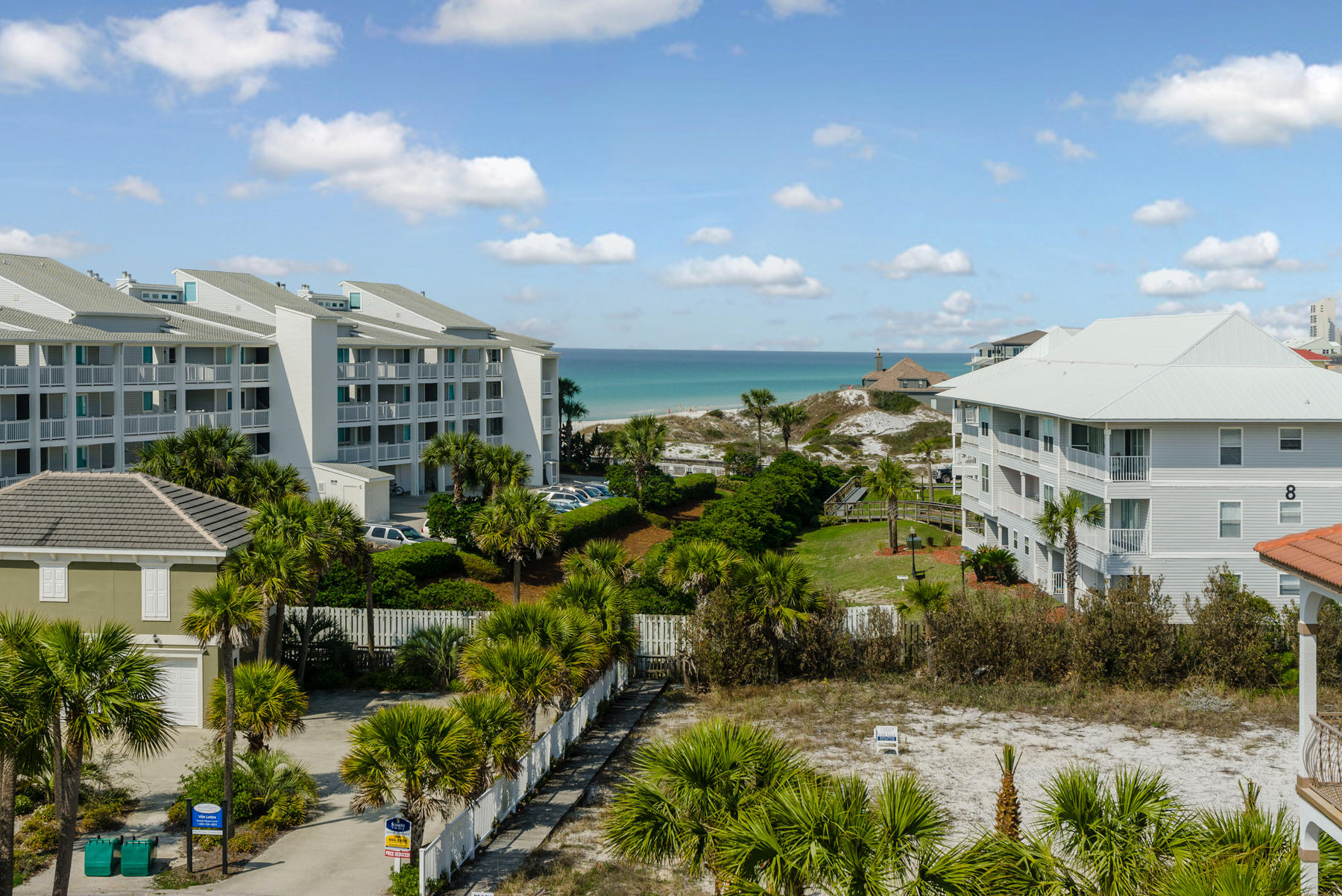 WALK OVER DUNES - Land