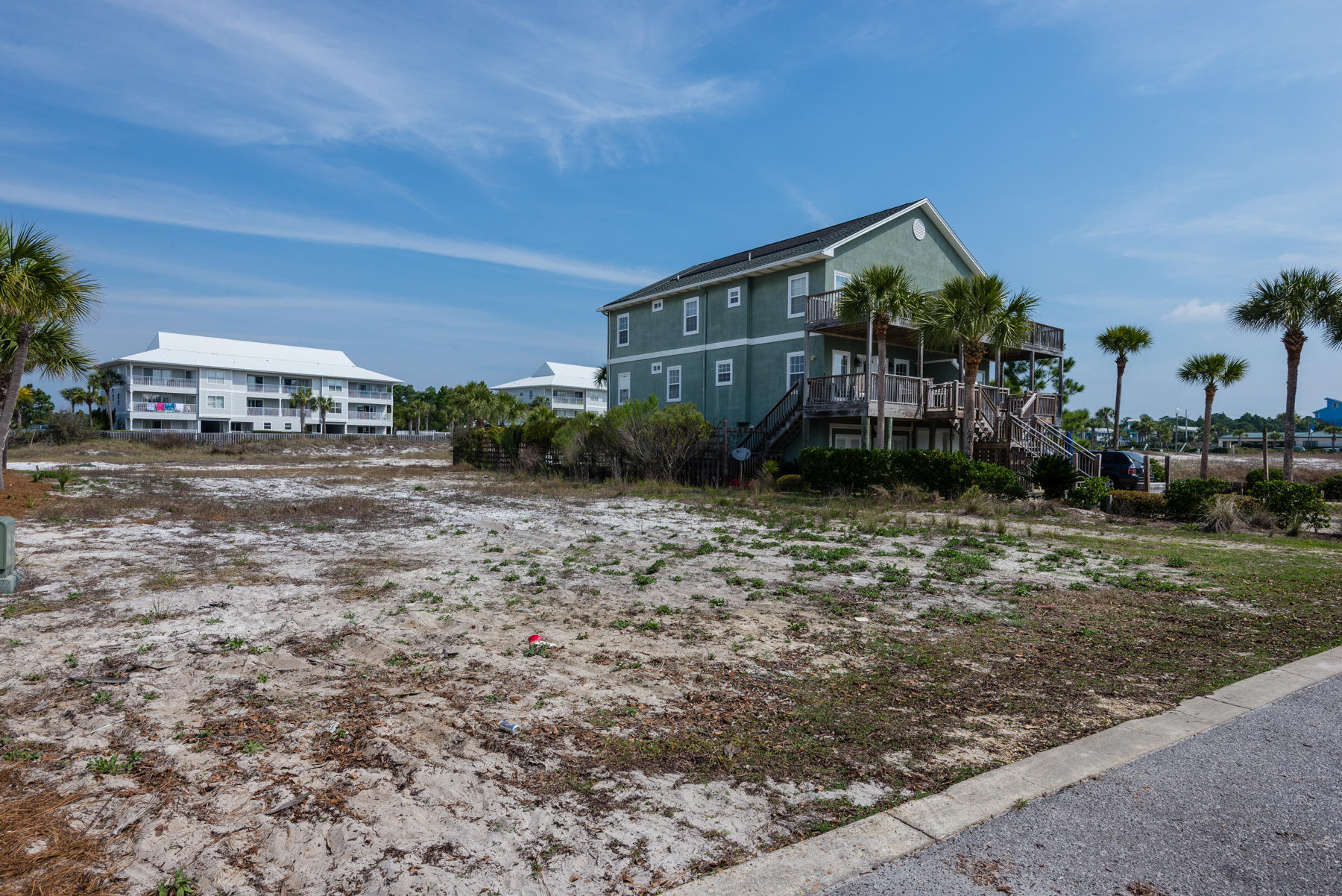 WALK OVER DUNES - Land