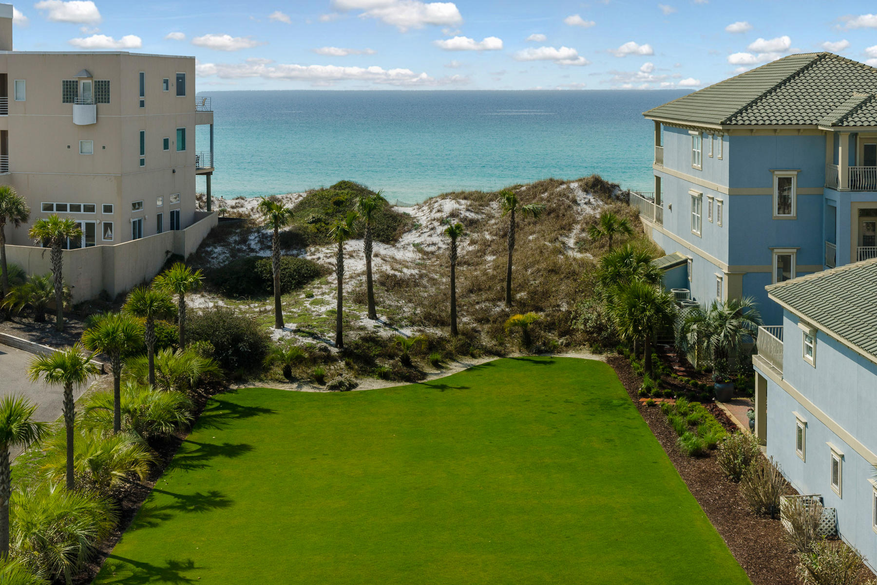 WALK OVER DUNES - Land