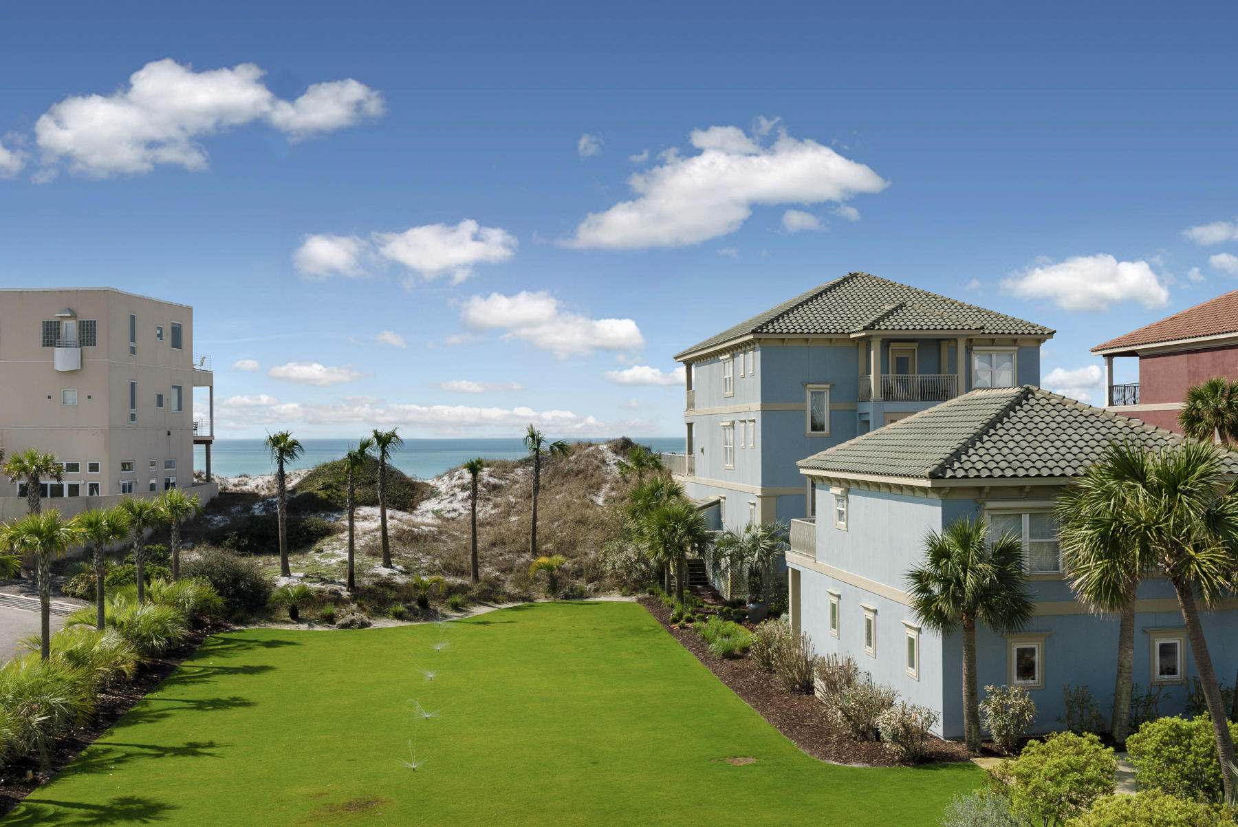 WALK OVER DUNES - Land