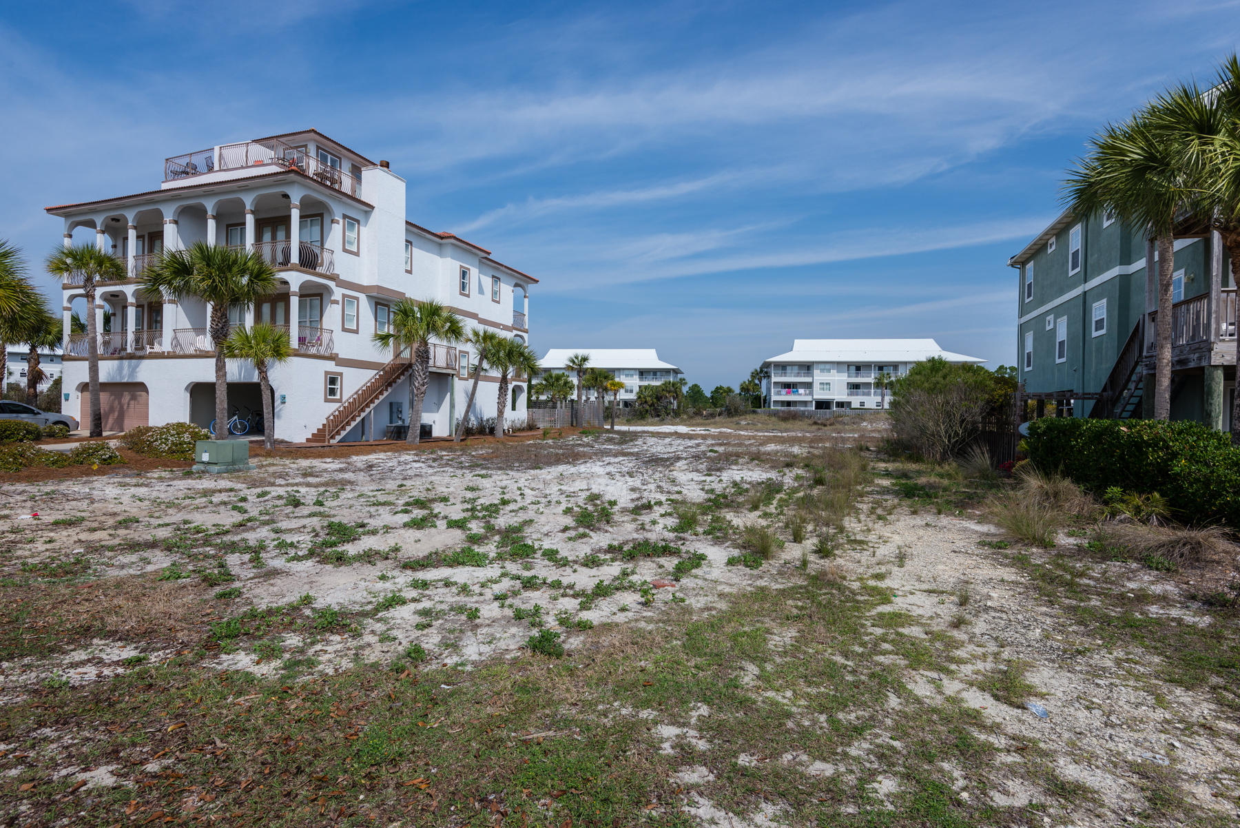WALK OVER DUNES - Land