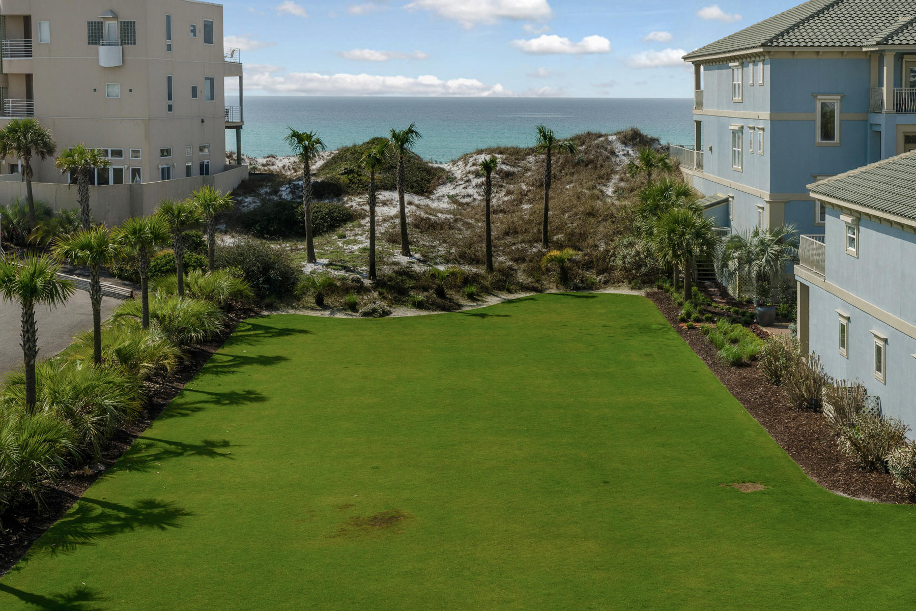 WALK OVER DUNES - Land