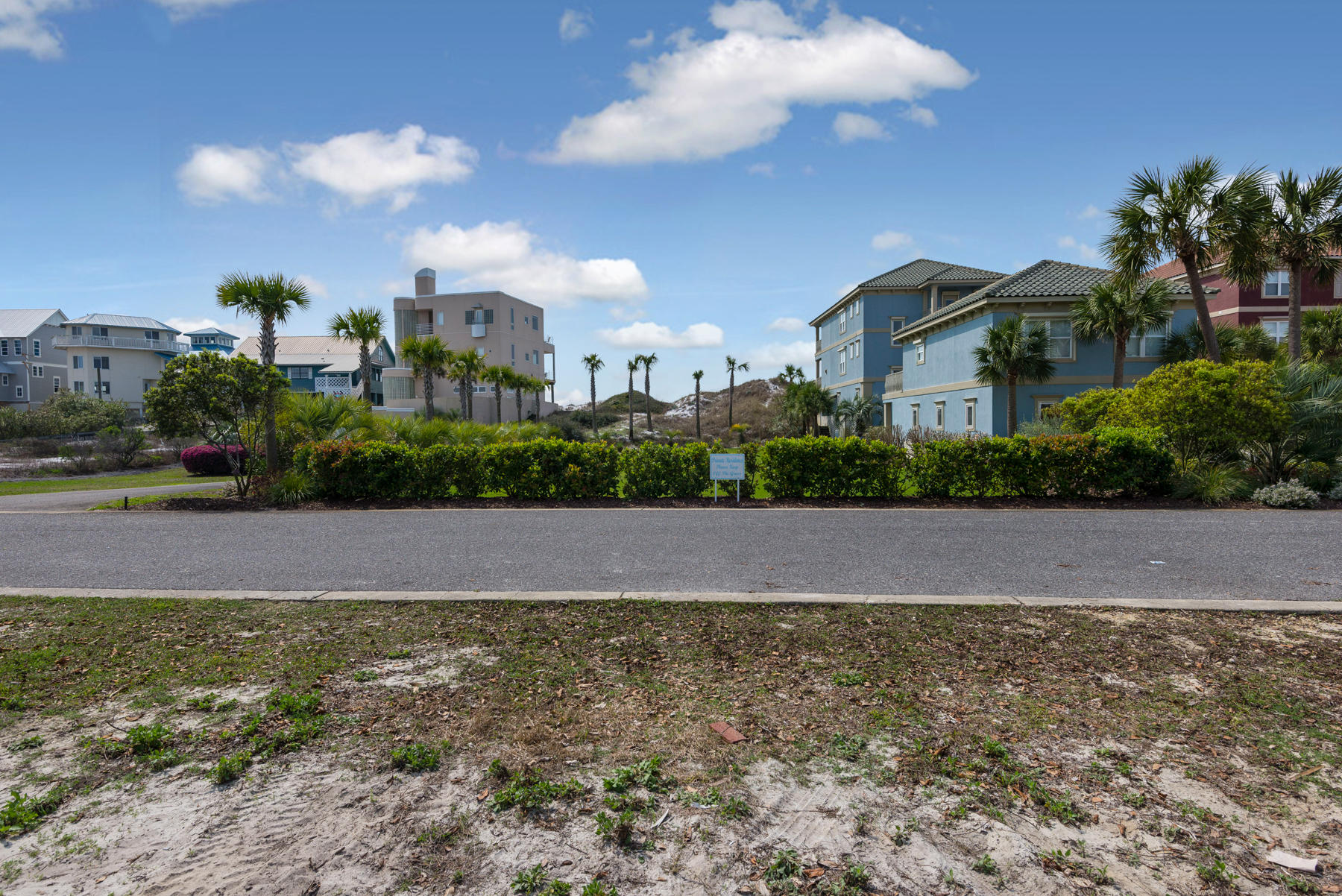 WALK OVER DUNES - Land