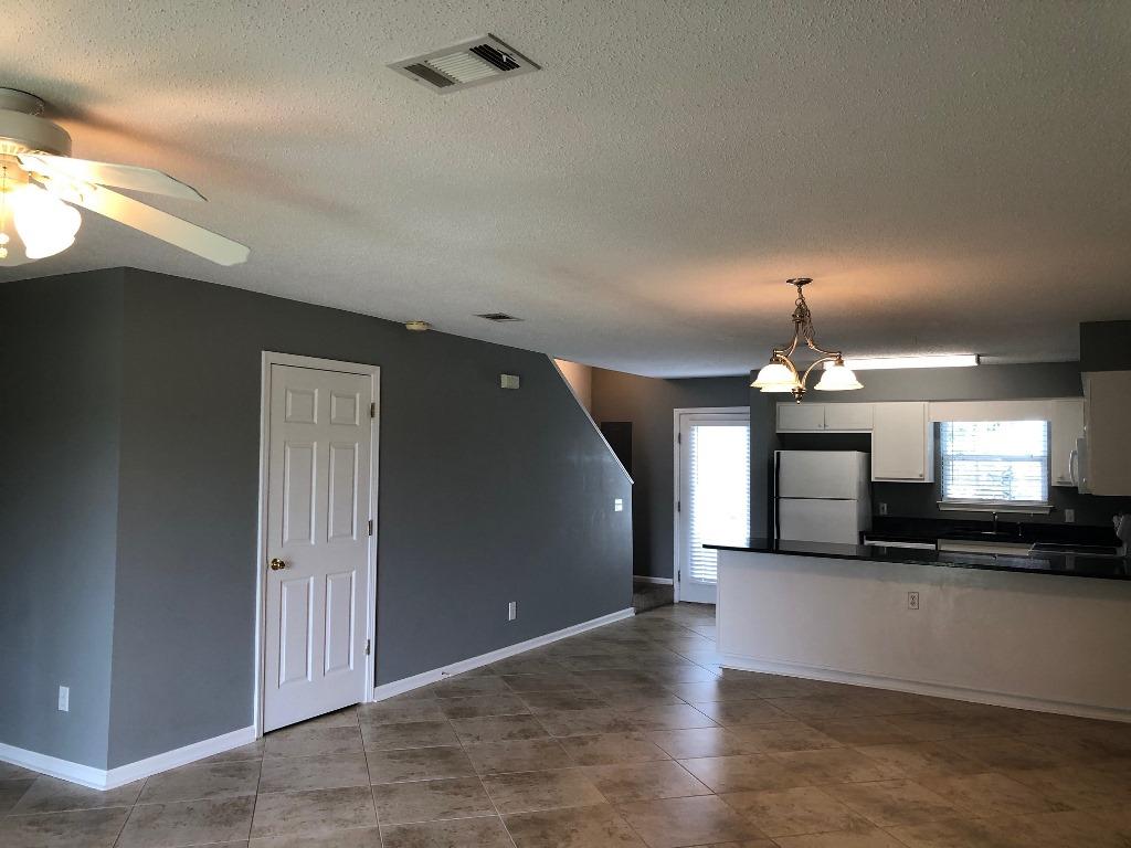 SUMMERLAKE T/H - Residential