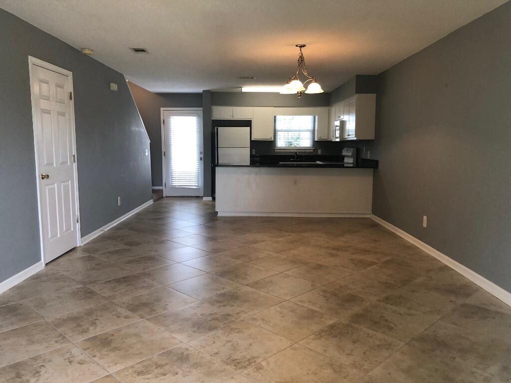 SUMMERLAKE T/H - Residential