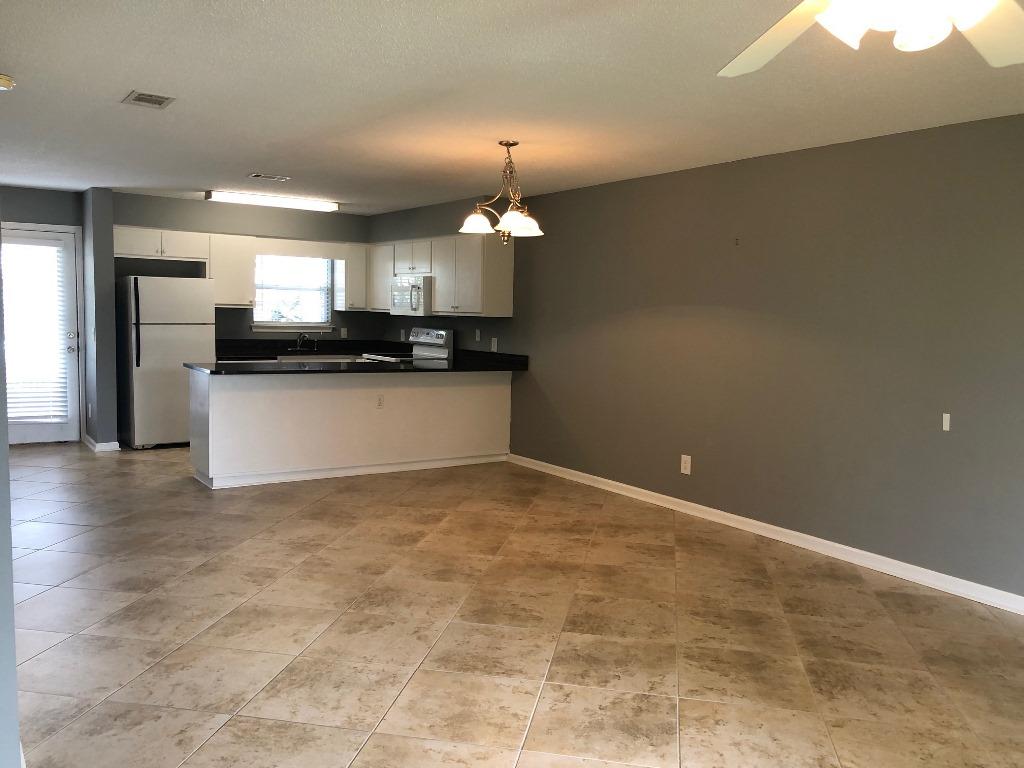 SUMMERLAKE T/H - Residential