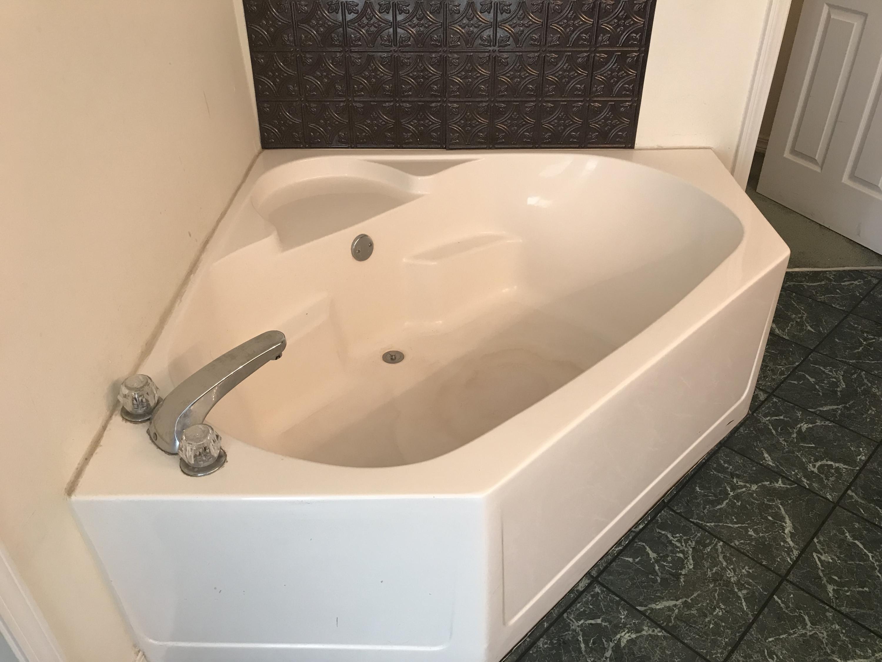 COUNTRYVIEW ESTATES 10TH ADDN - Residential