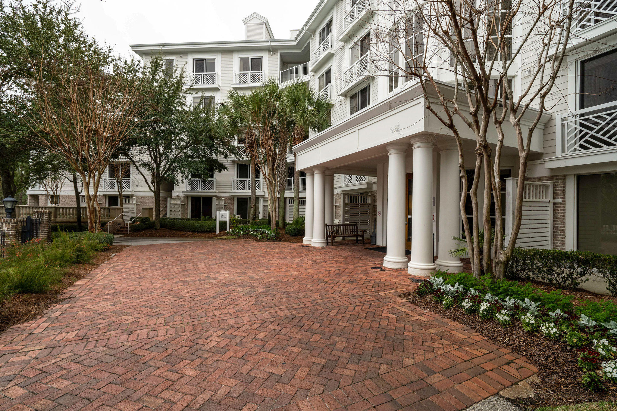 BAHIA CONDO - Residential