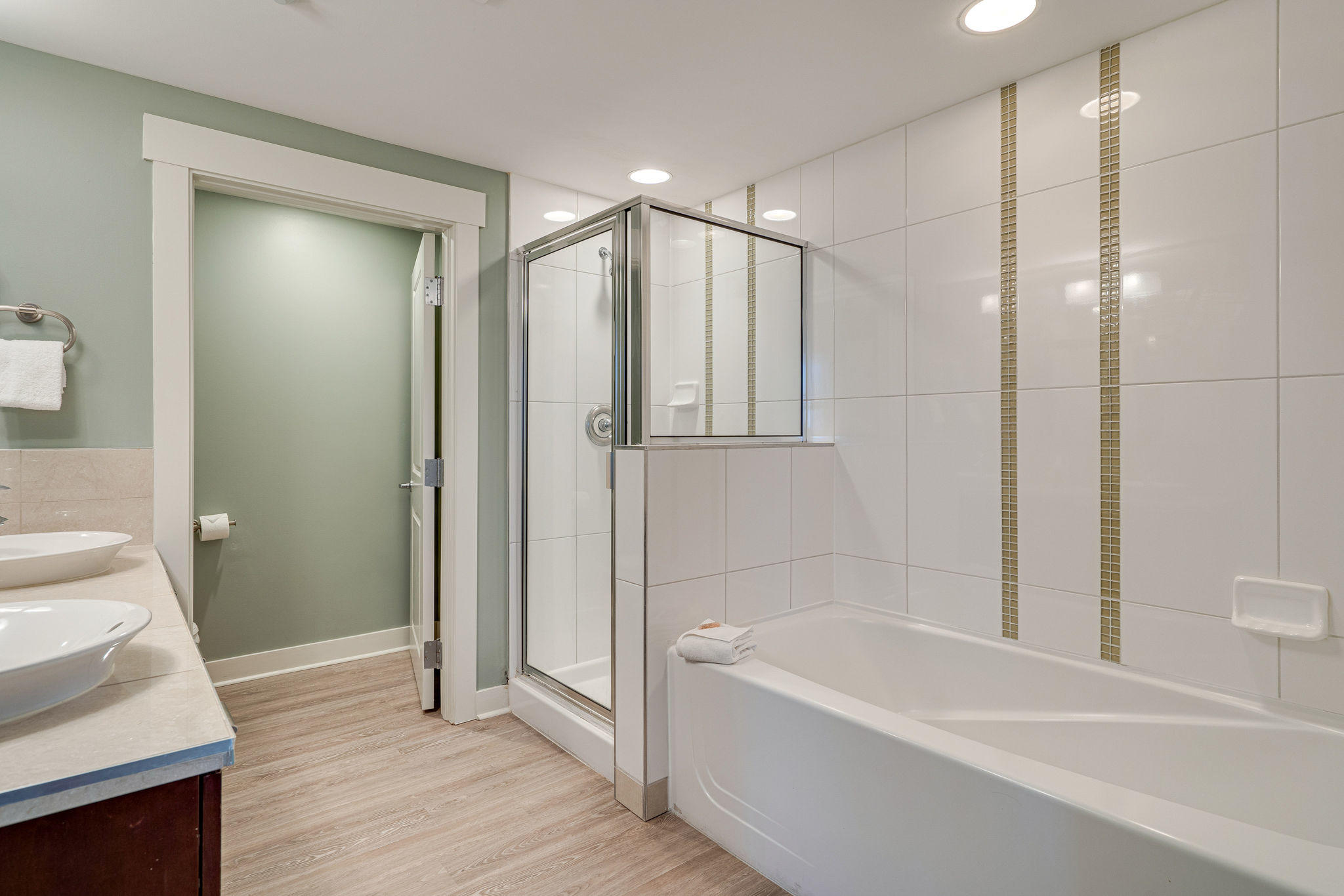 BAHIA CONDO - Residential