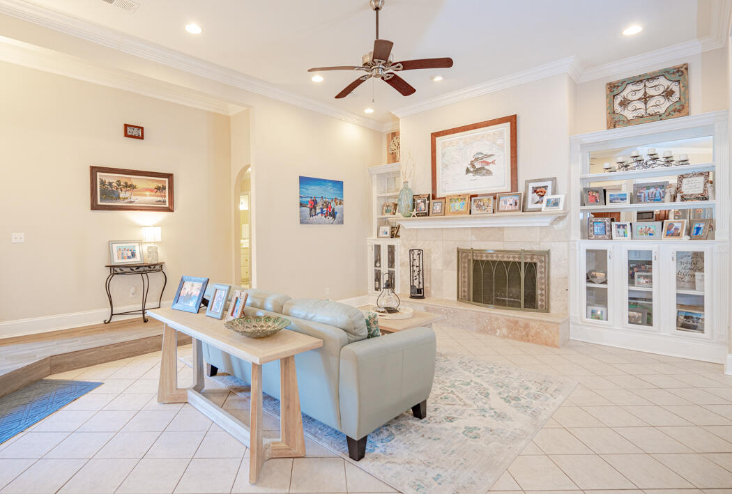 LAKE POINTE - Residential