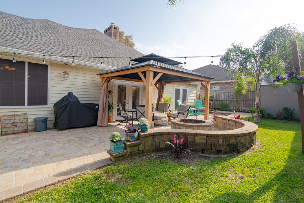 LAKE POINTE - Residential