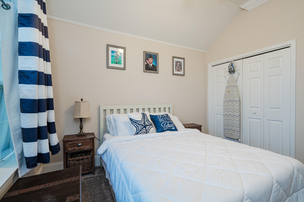 LAKE POINTE - Residential