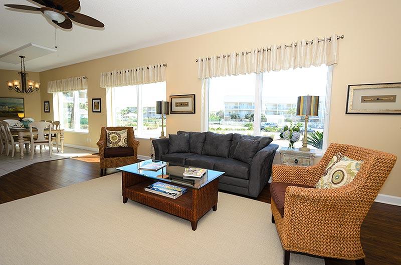 CRYSTAL VIEW CONDO - Residential