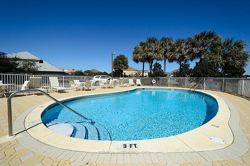 CRYSTAL VIEW CONDO - Residential