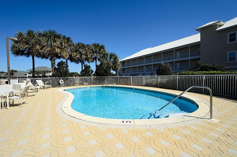 CRYSTAL VIEW CONDO - Residential