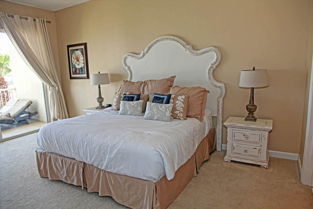 CRYSTAL VIEW CONDO - Residential