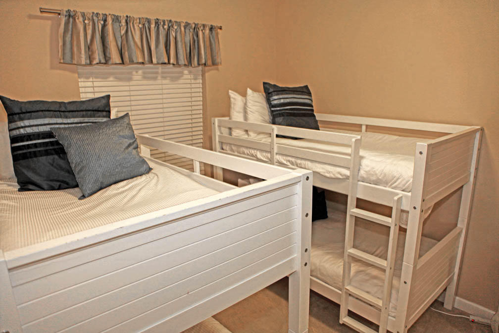 CRYSTAL VIEW CONDO - Residential