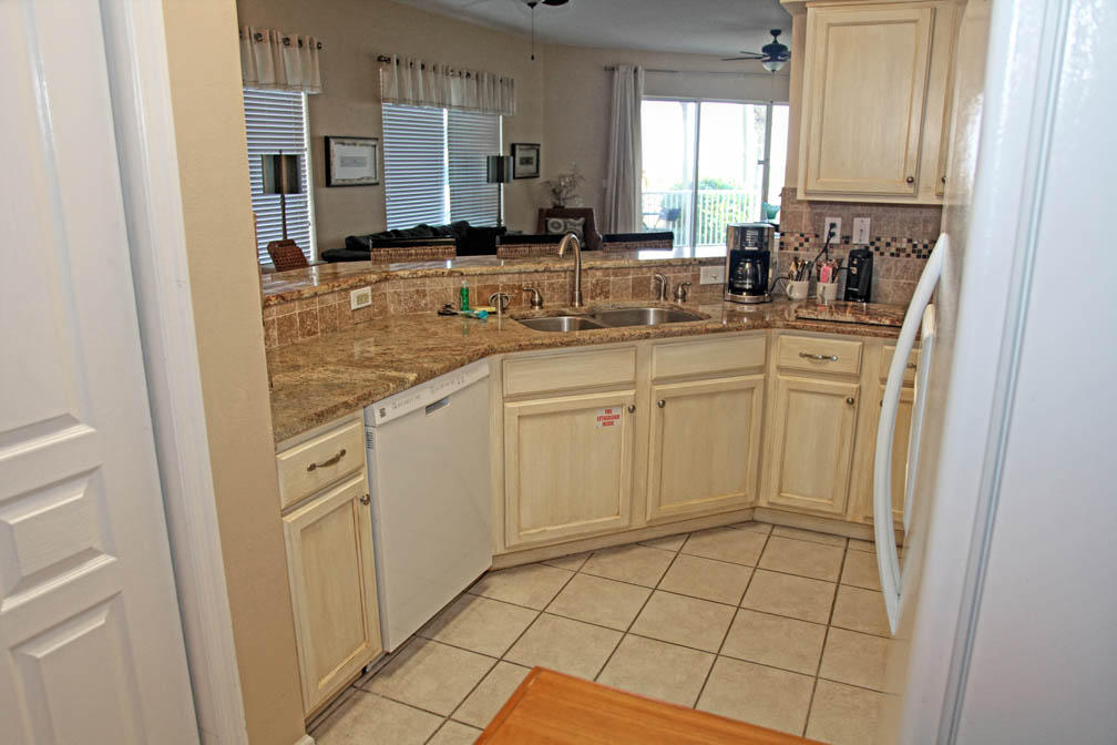 CRYSTAL VIEW CONDO - Residential