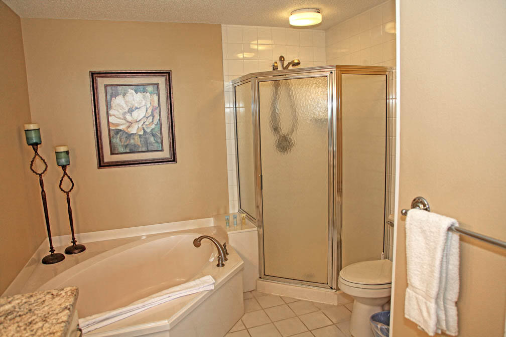 CRYSTAL VIEW CONDO - Residential