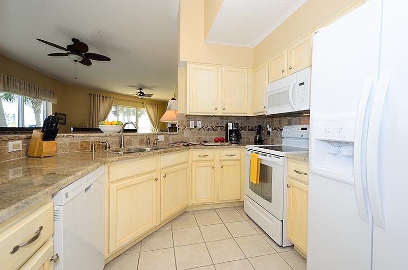 CRYSTAL VIEW CONDO - Residential